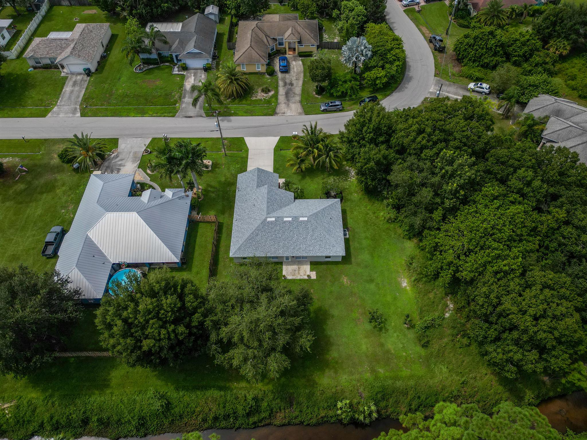 4107 SW Endicott Street