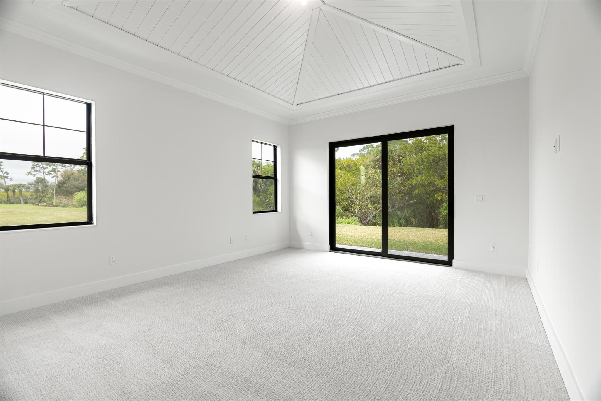 138 SE Via Lago Garda