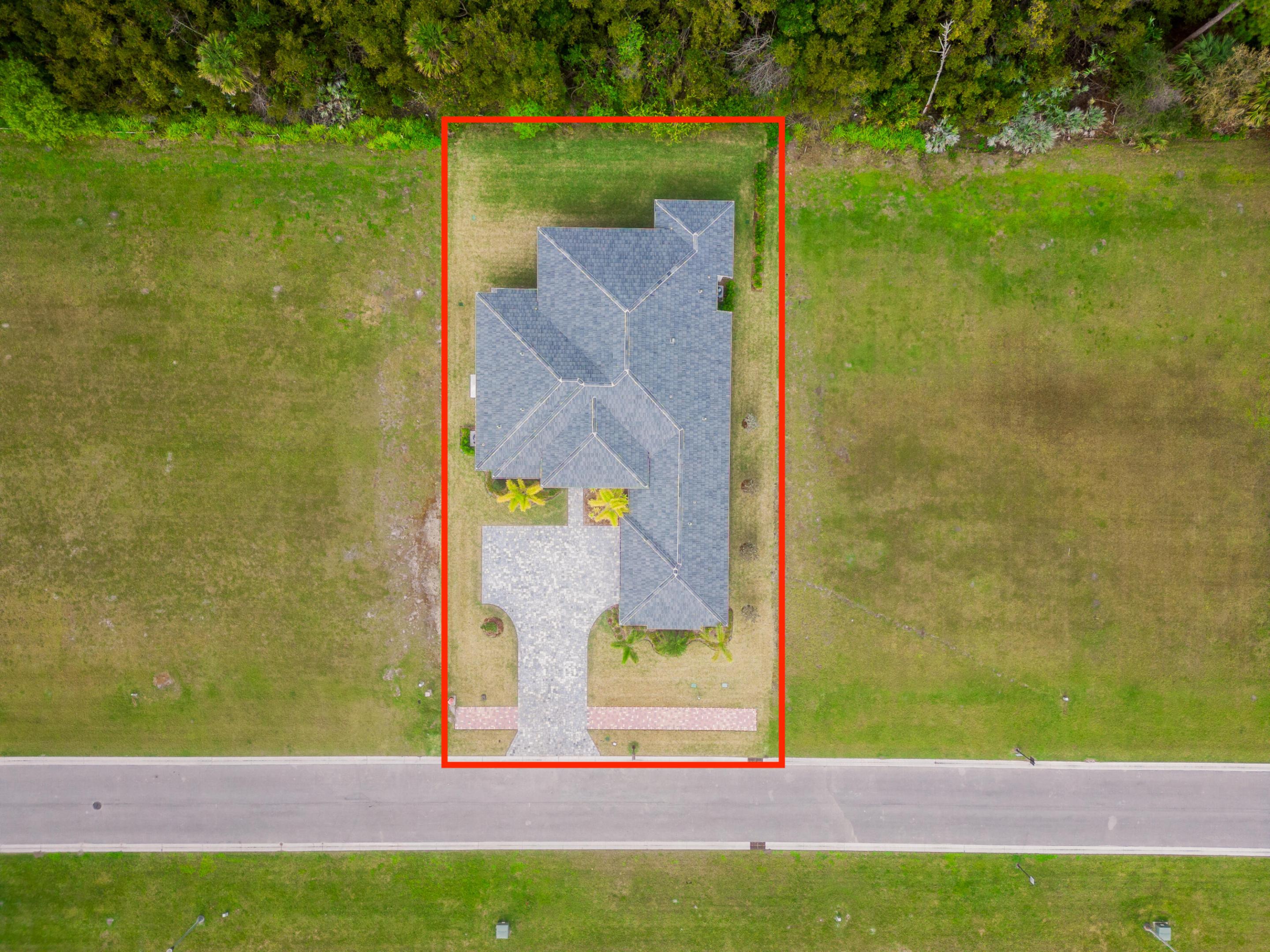 138 SE Via Lago Garda