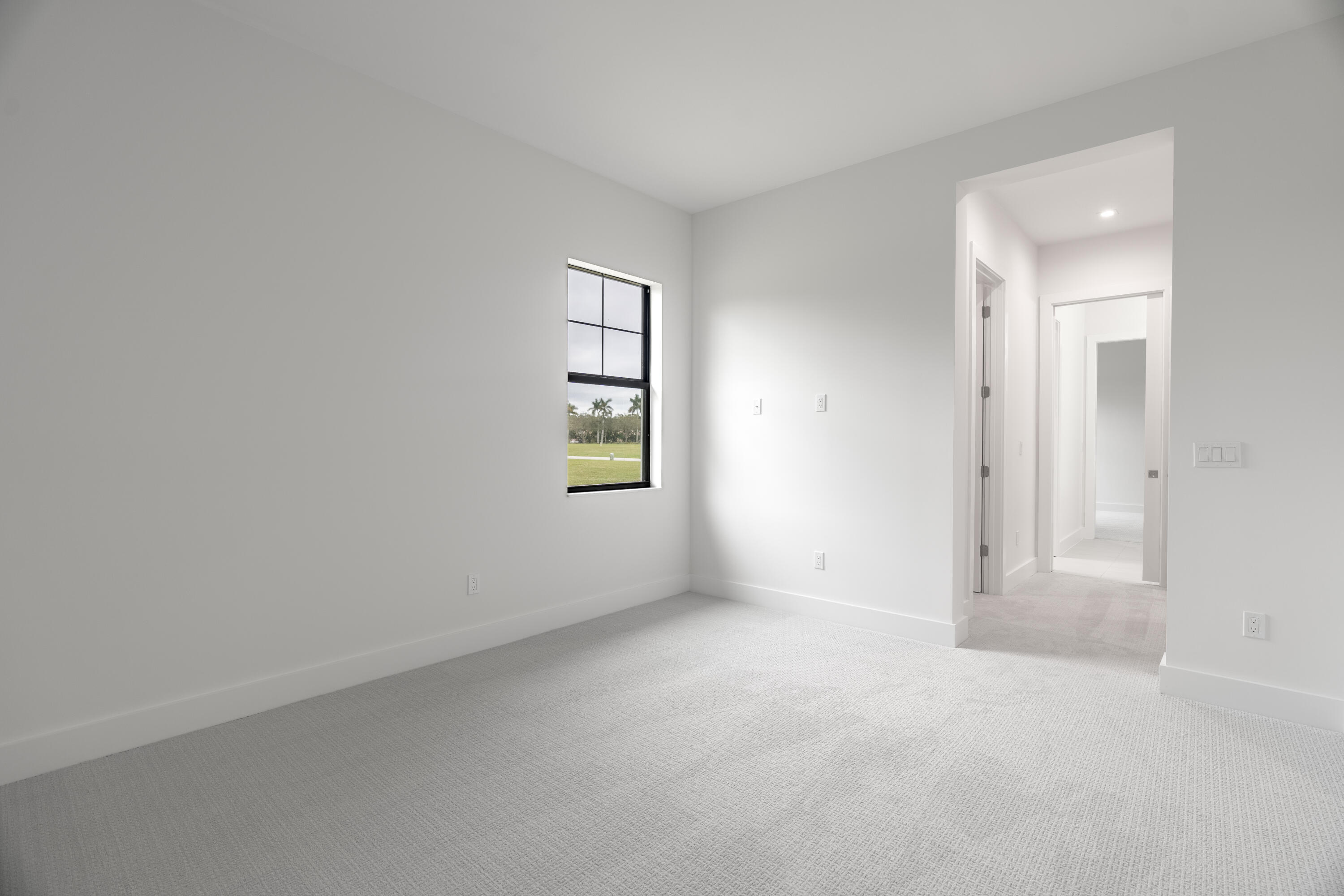 138 SE Via Lago Garda