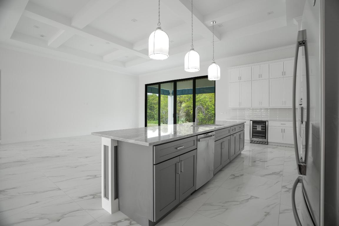 138 SE Via Lago Garda