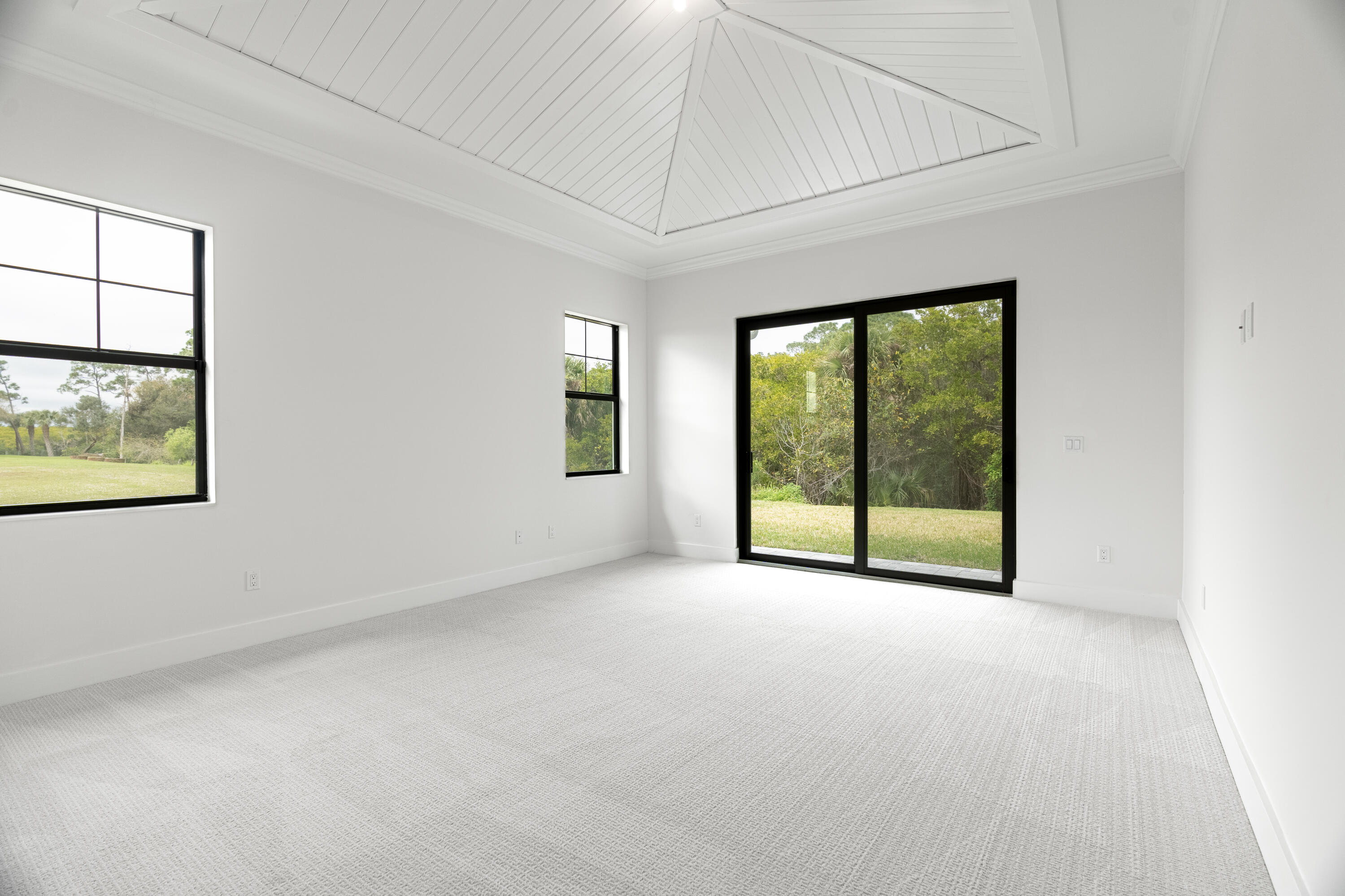 138 SE Via Lago Garda