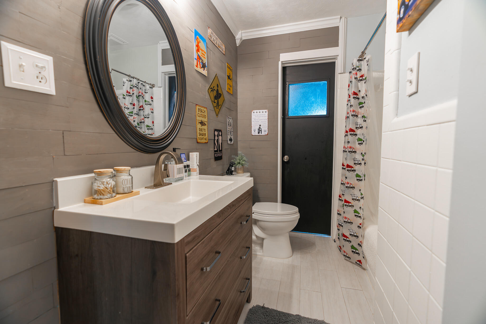 1691 NE South Street