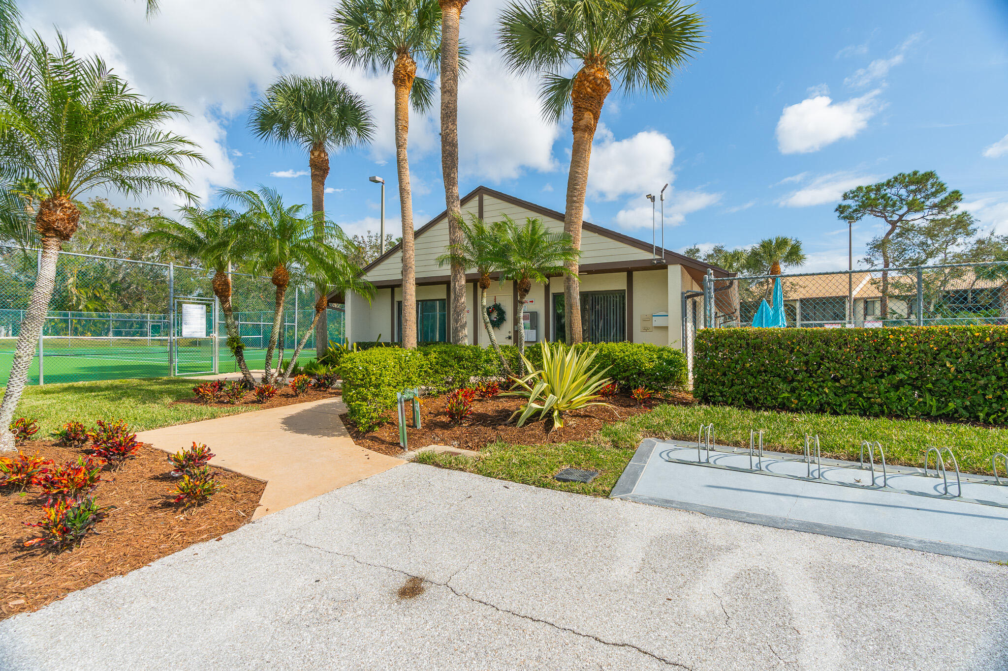 2025 SW Silver Pine Way 120-D1