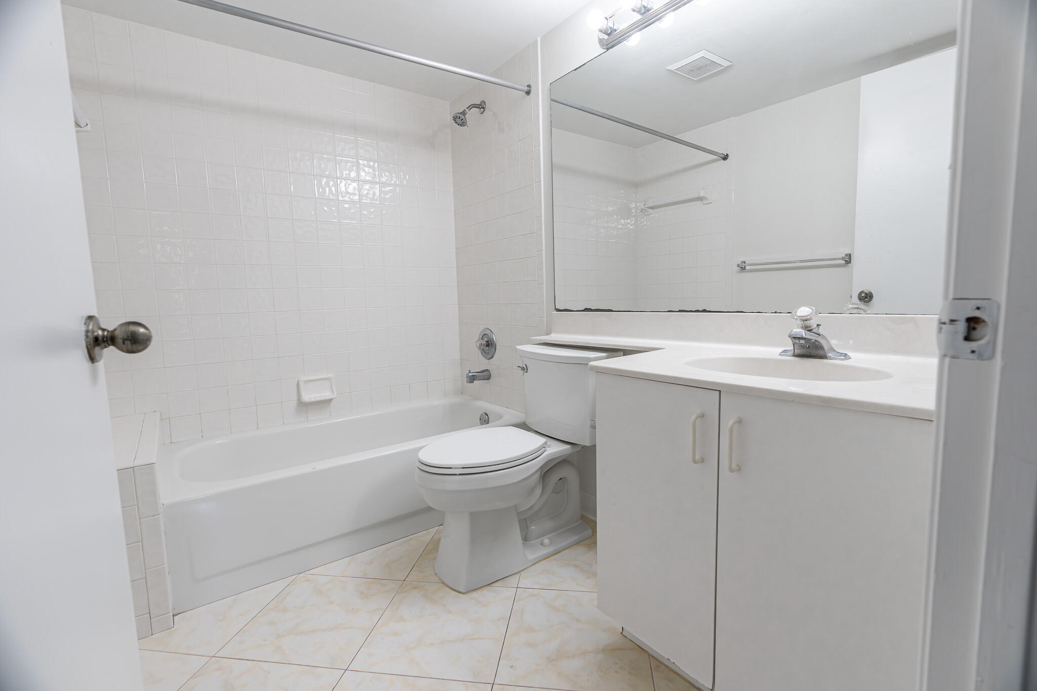 2025 SW Silver Pine Way 120-D1