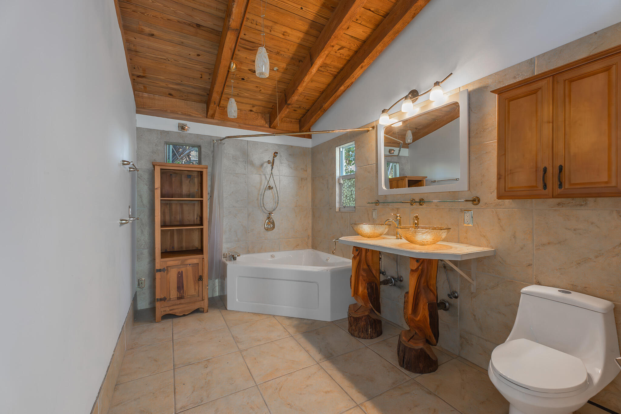 6109 Cassia Drive