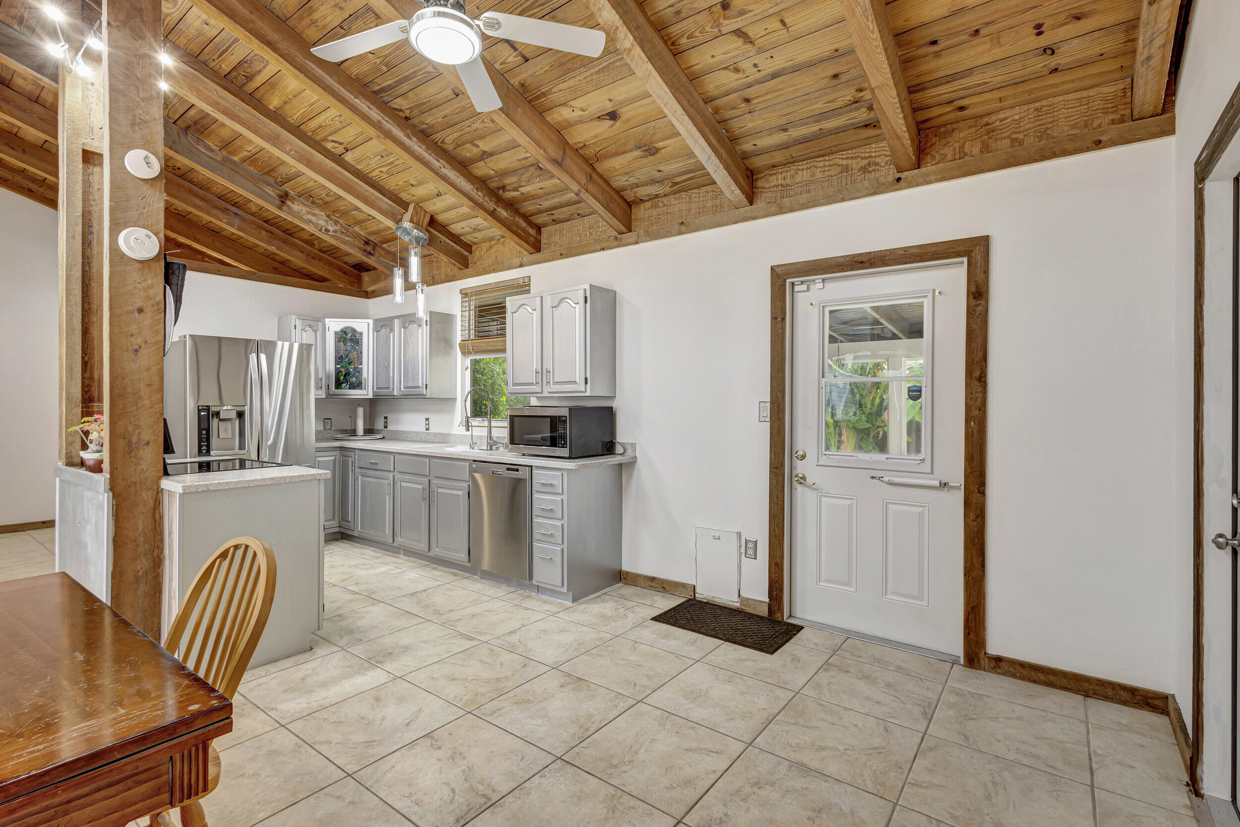 6109 Cassia Drive