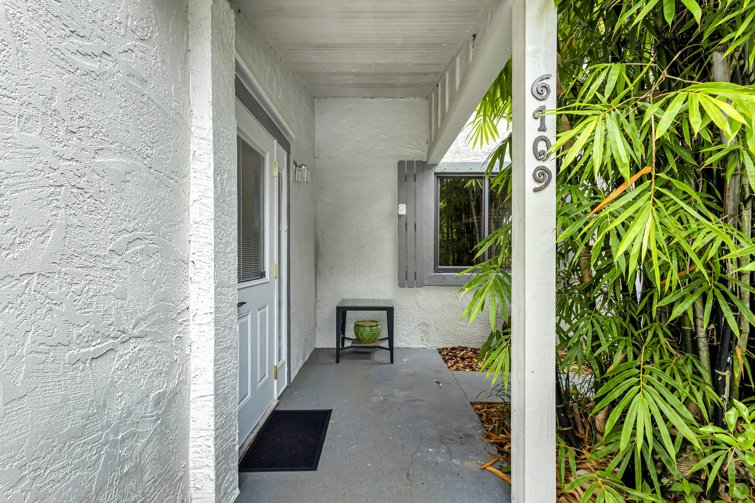6109 Cassia Drive