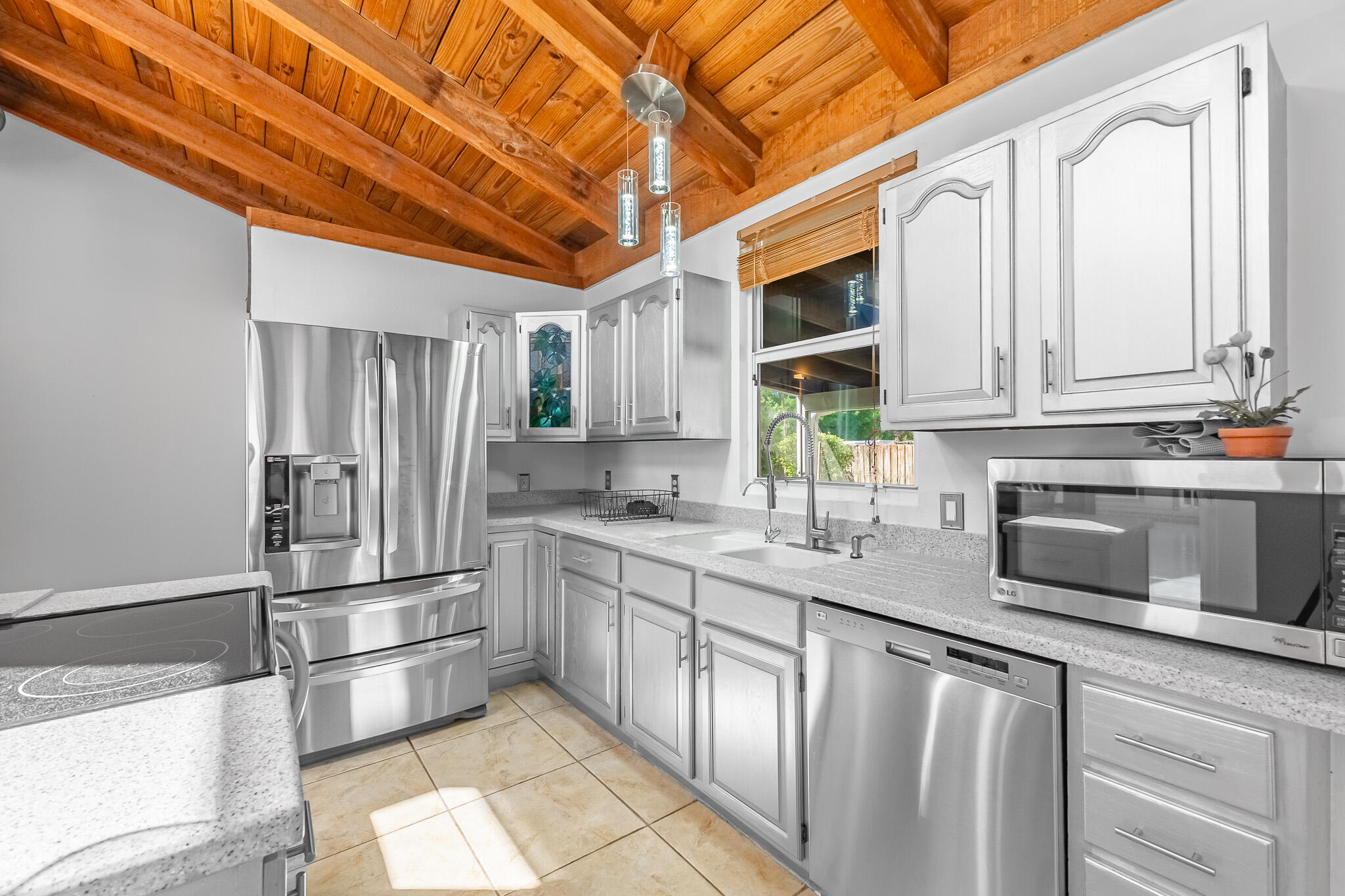 6109 Cassia Drive