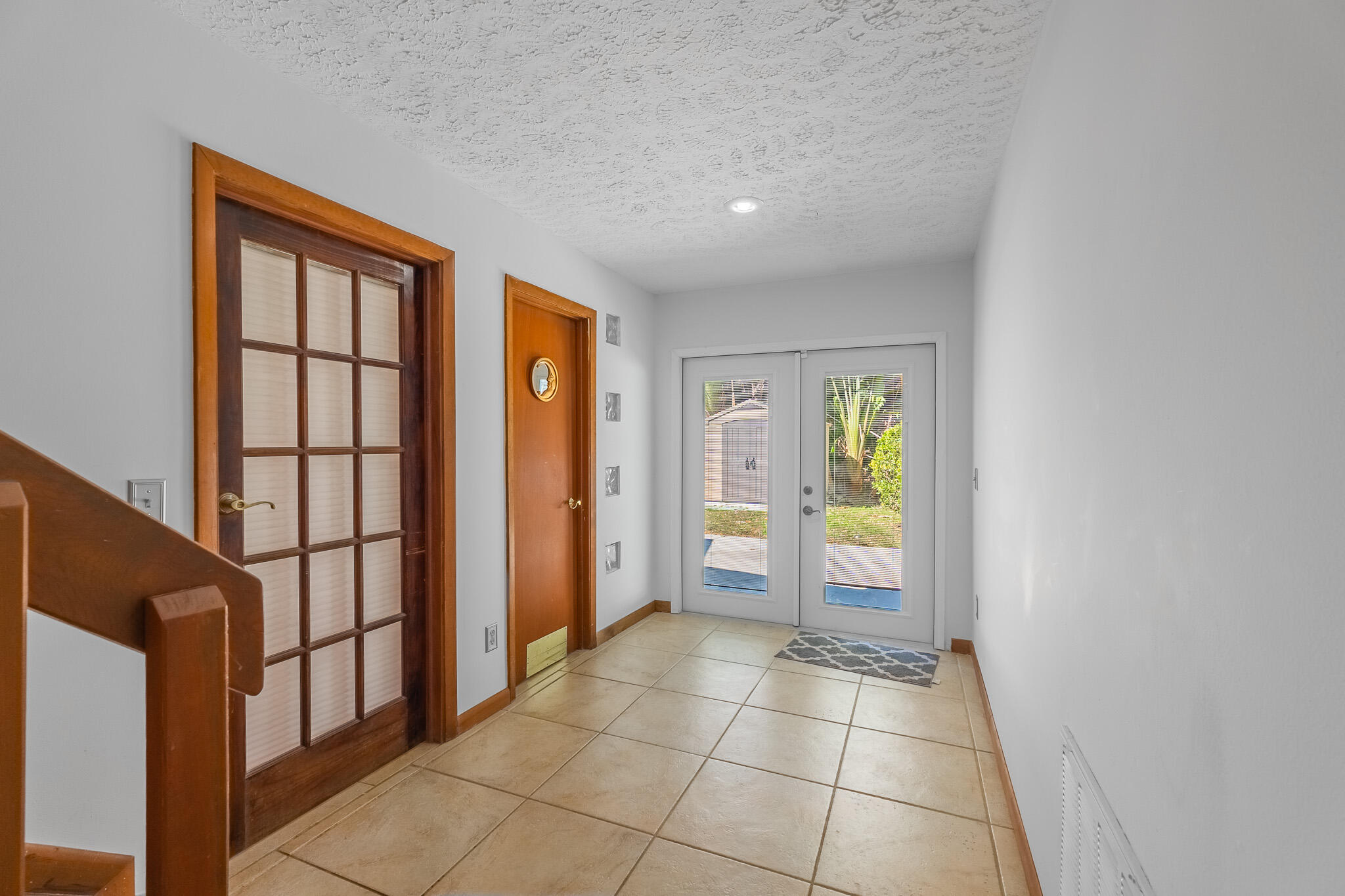 6109 Cassia Drive