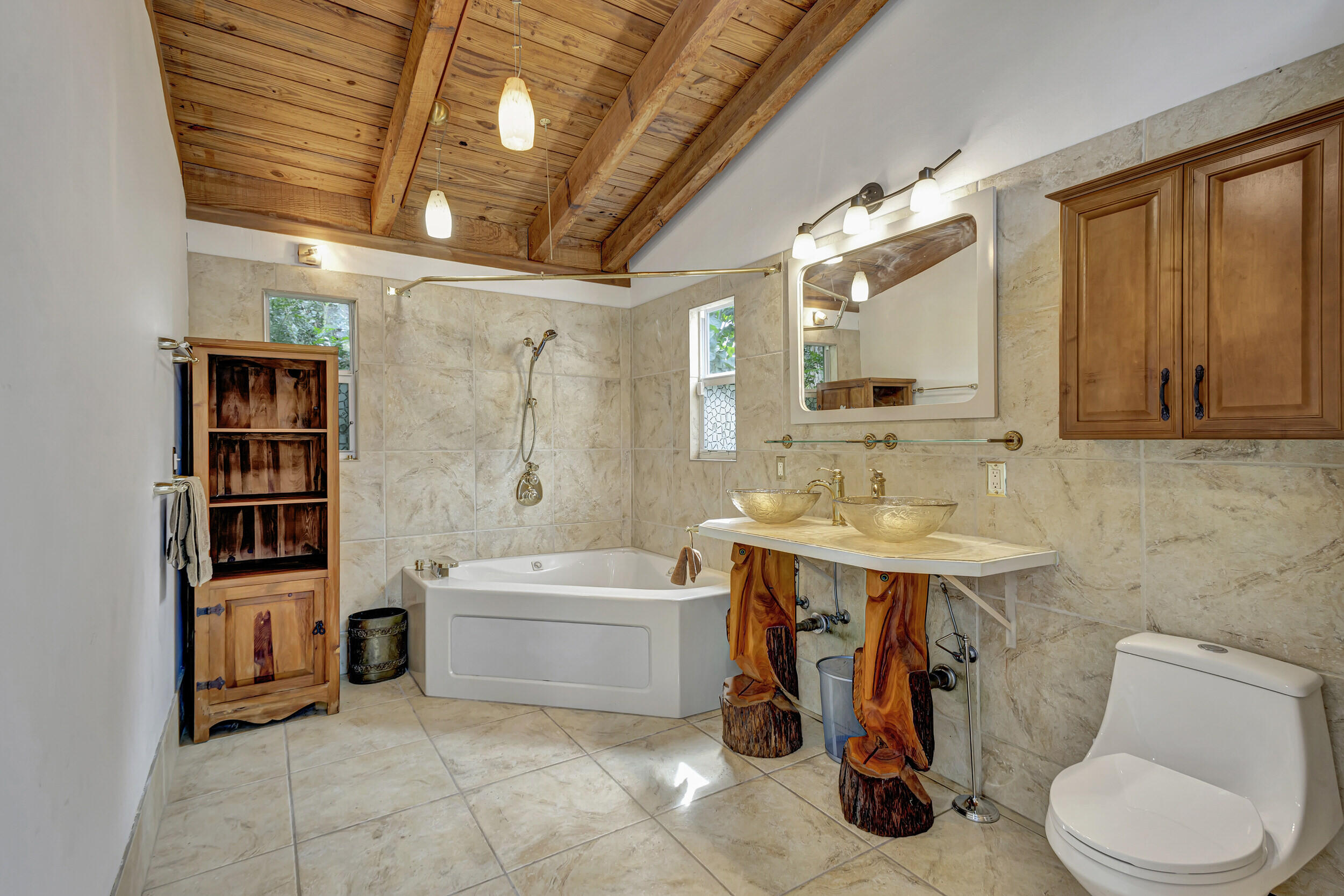 6109 Cassia Drive