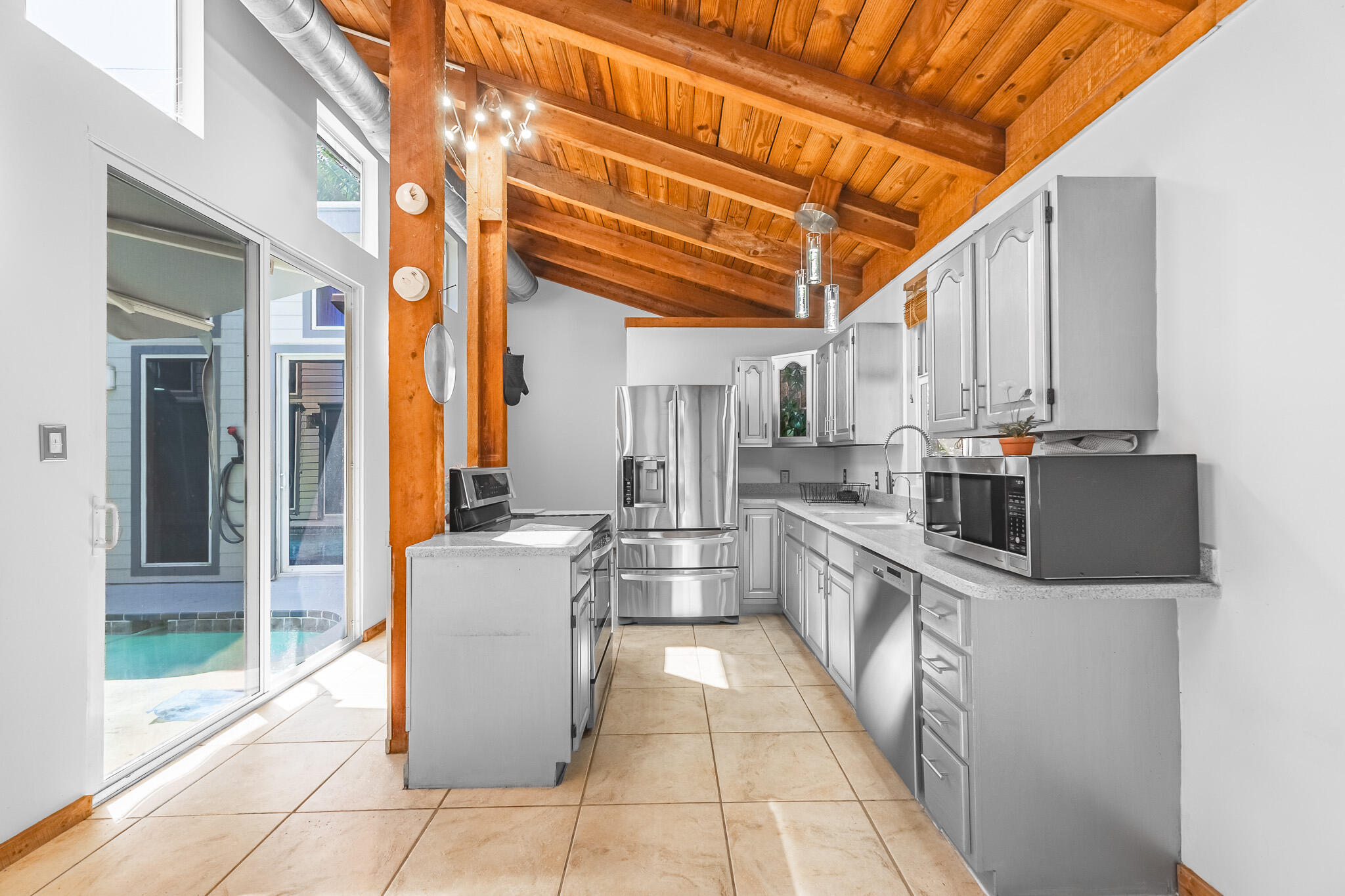 6109 Cassia Drive