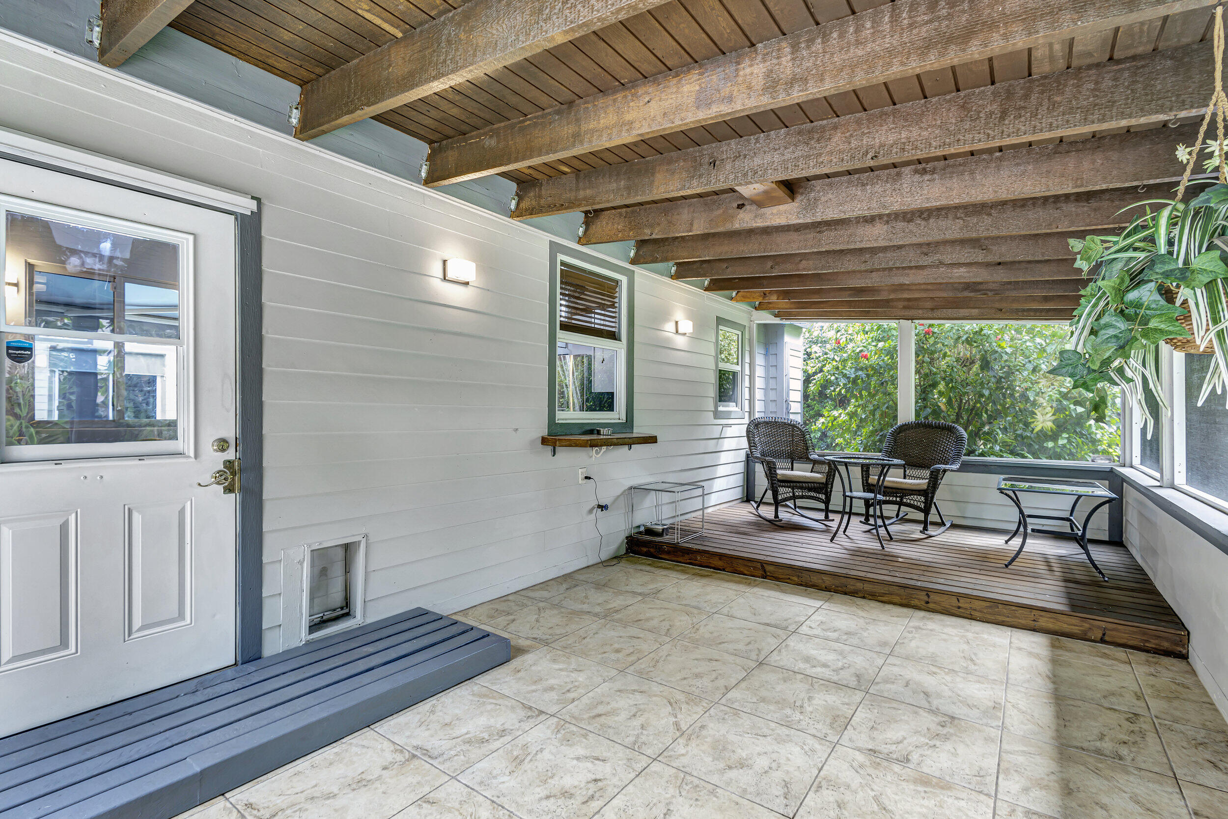 6109 Cassia Drive