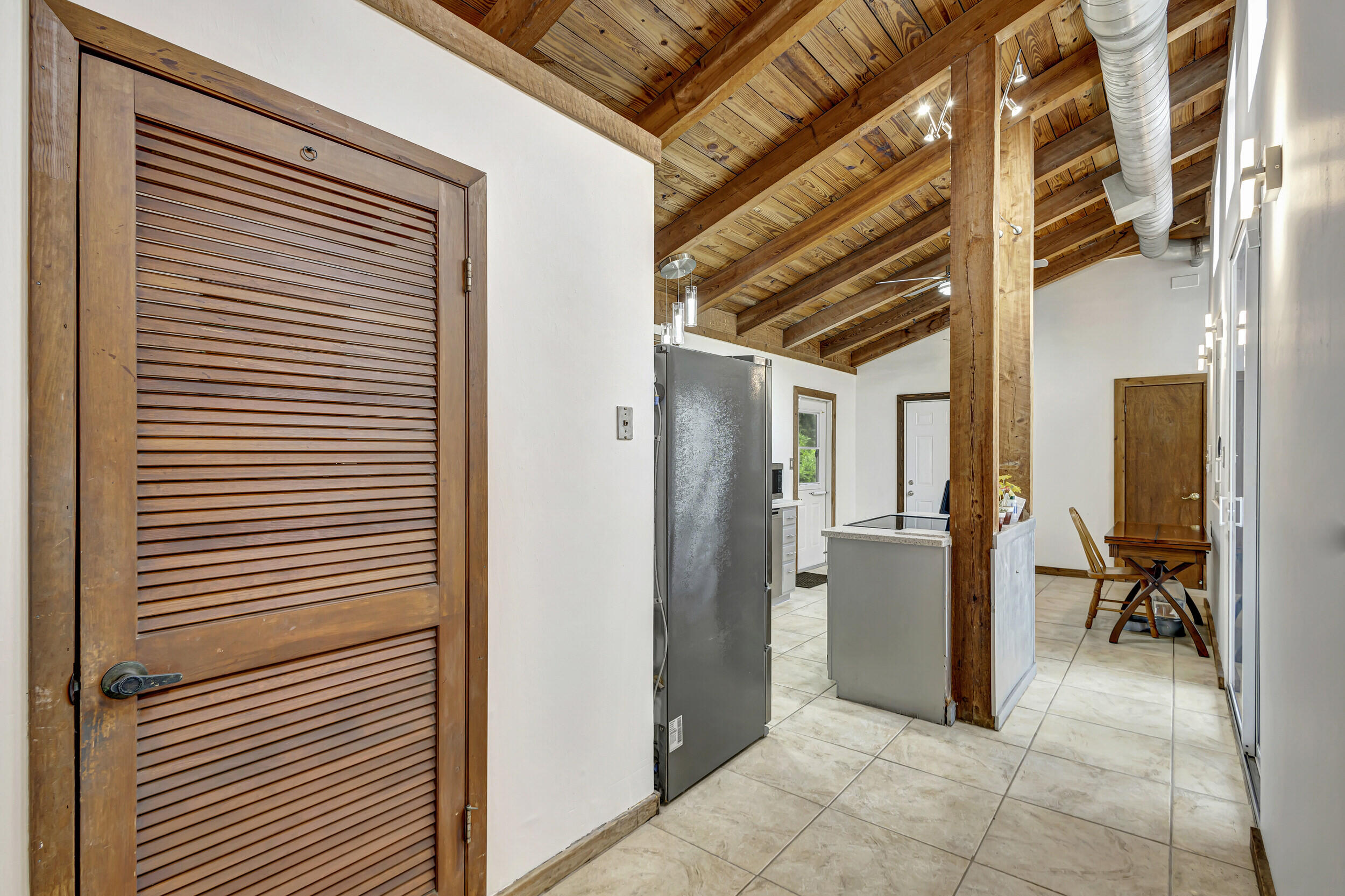 6109 Cassia Drive