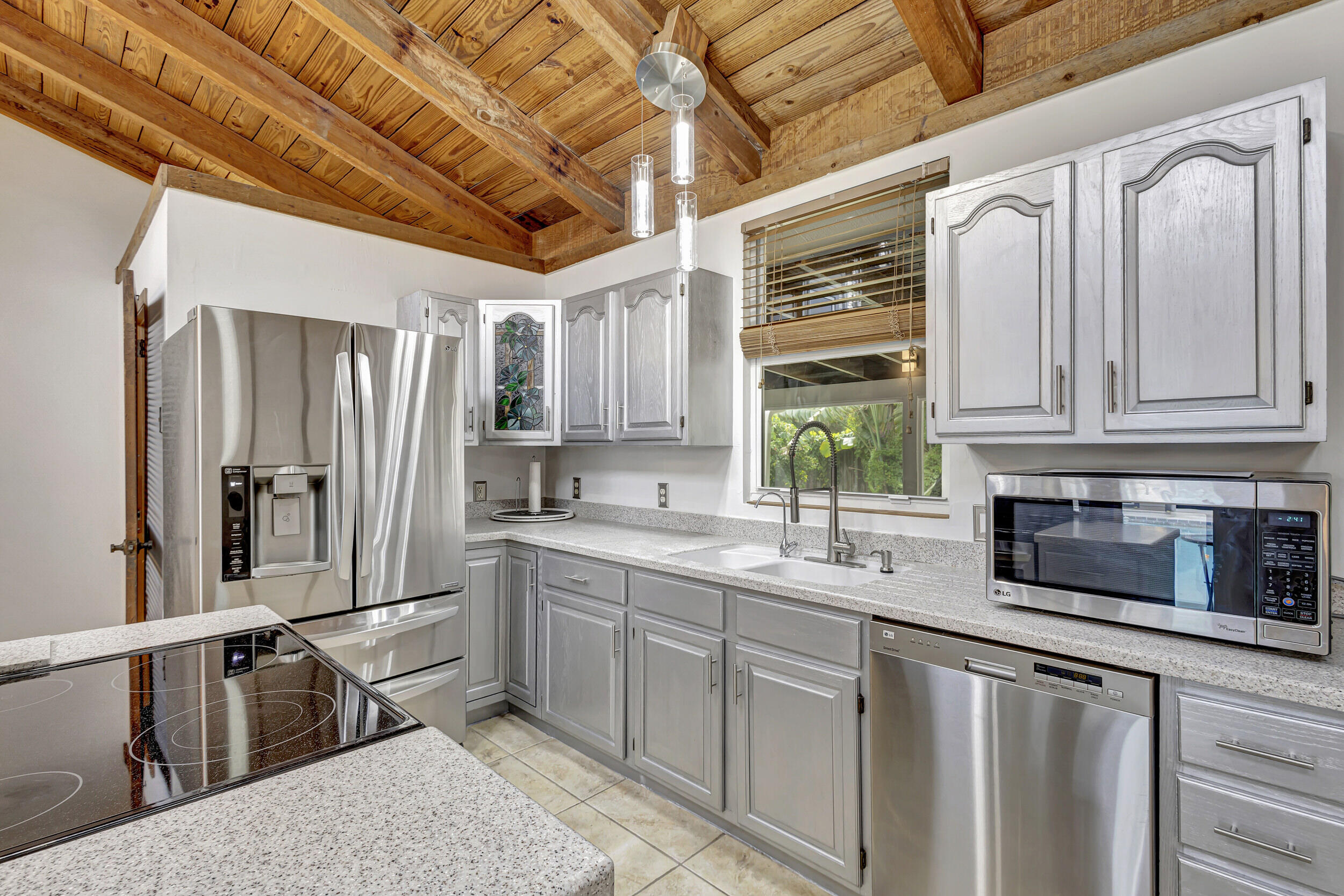 6109 Cassia Drive