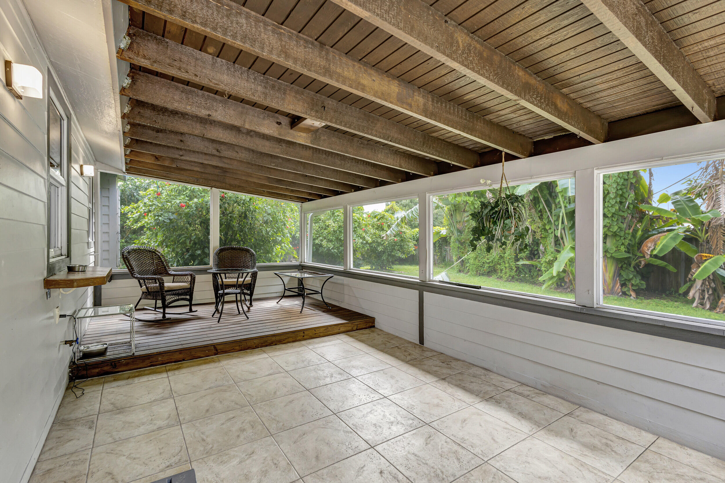 6109 Cassia Drive