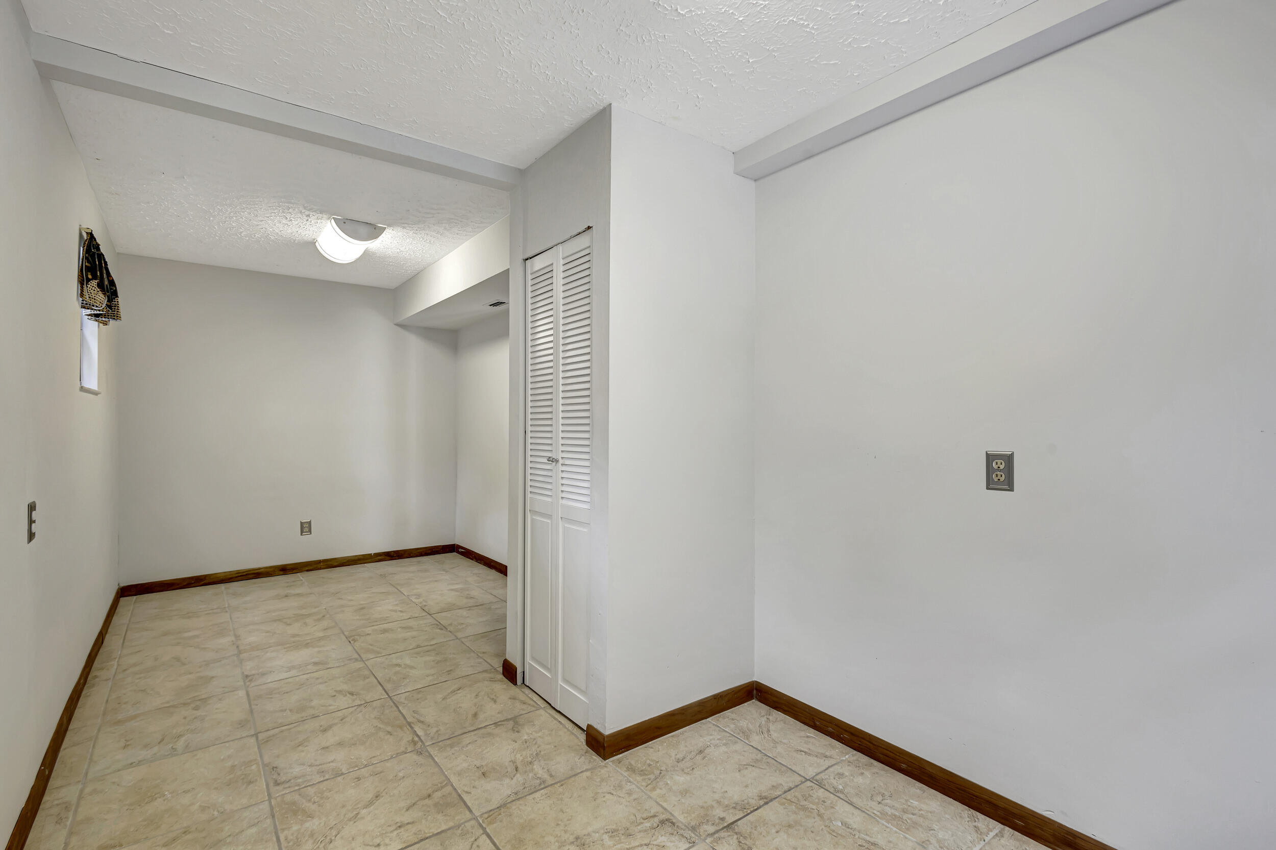 6109 Cassia Drive