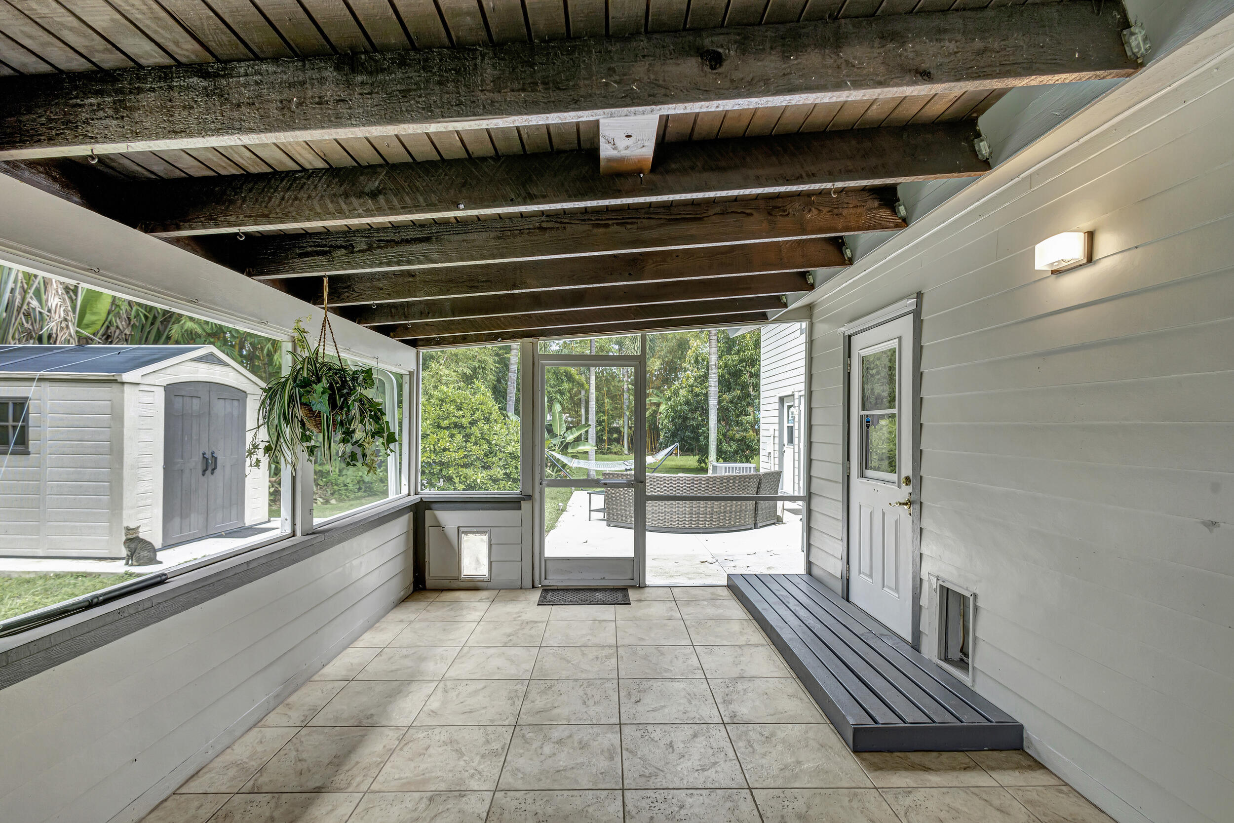 6109 Cassia Drive