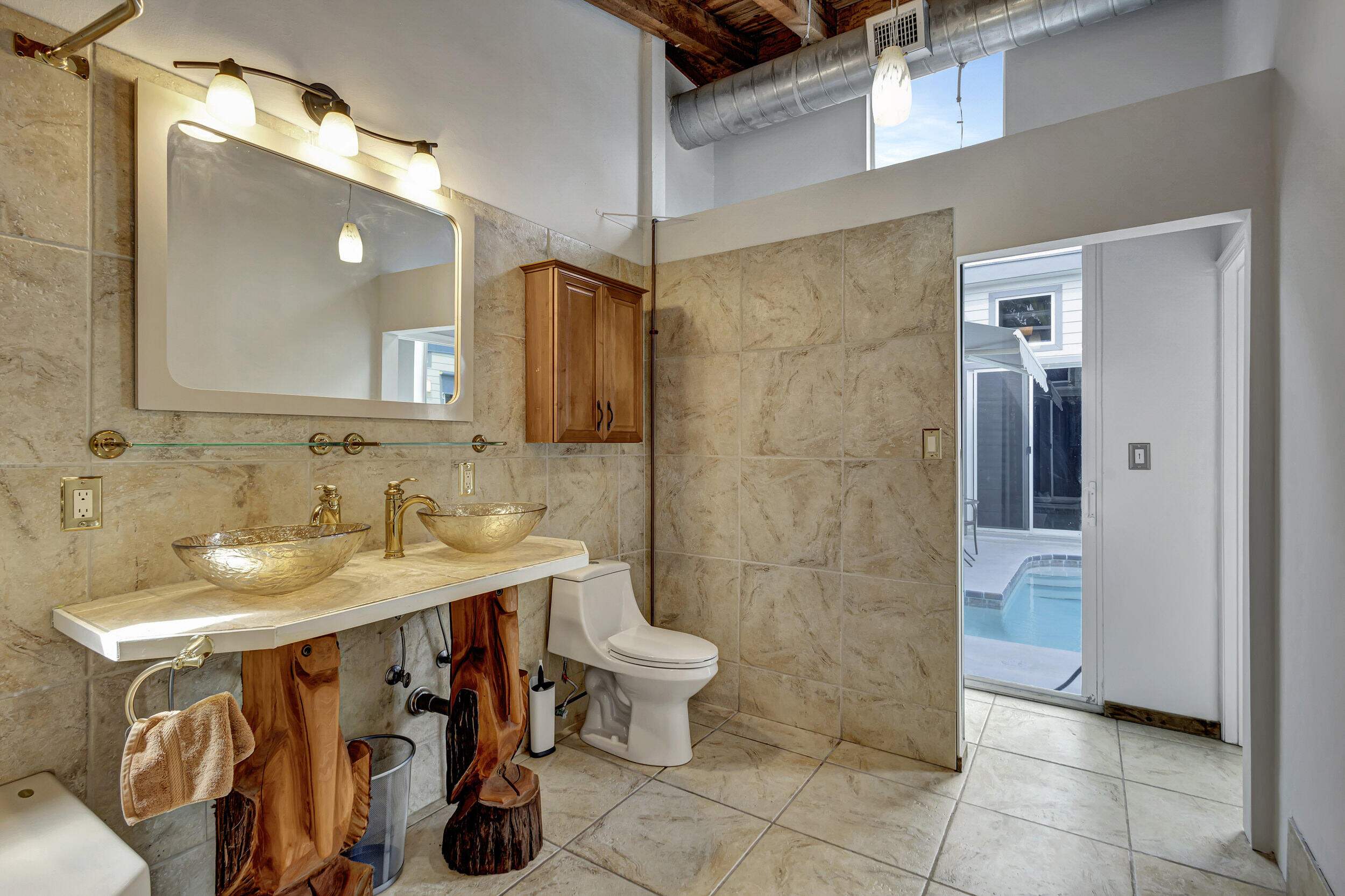 6109 Cassia Drive