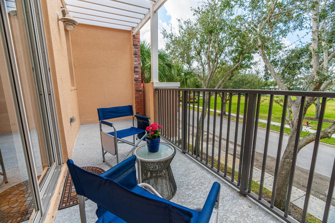 10560 SW Stephanie Way 1208