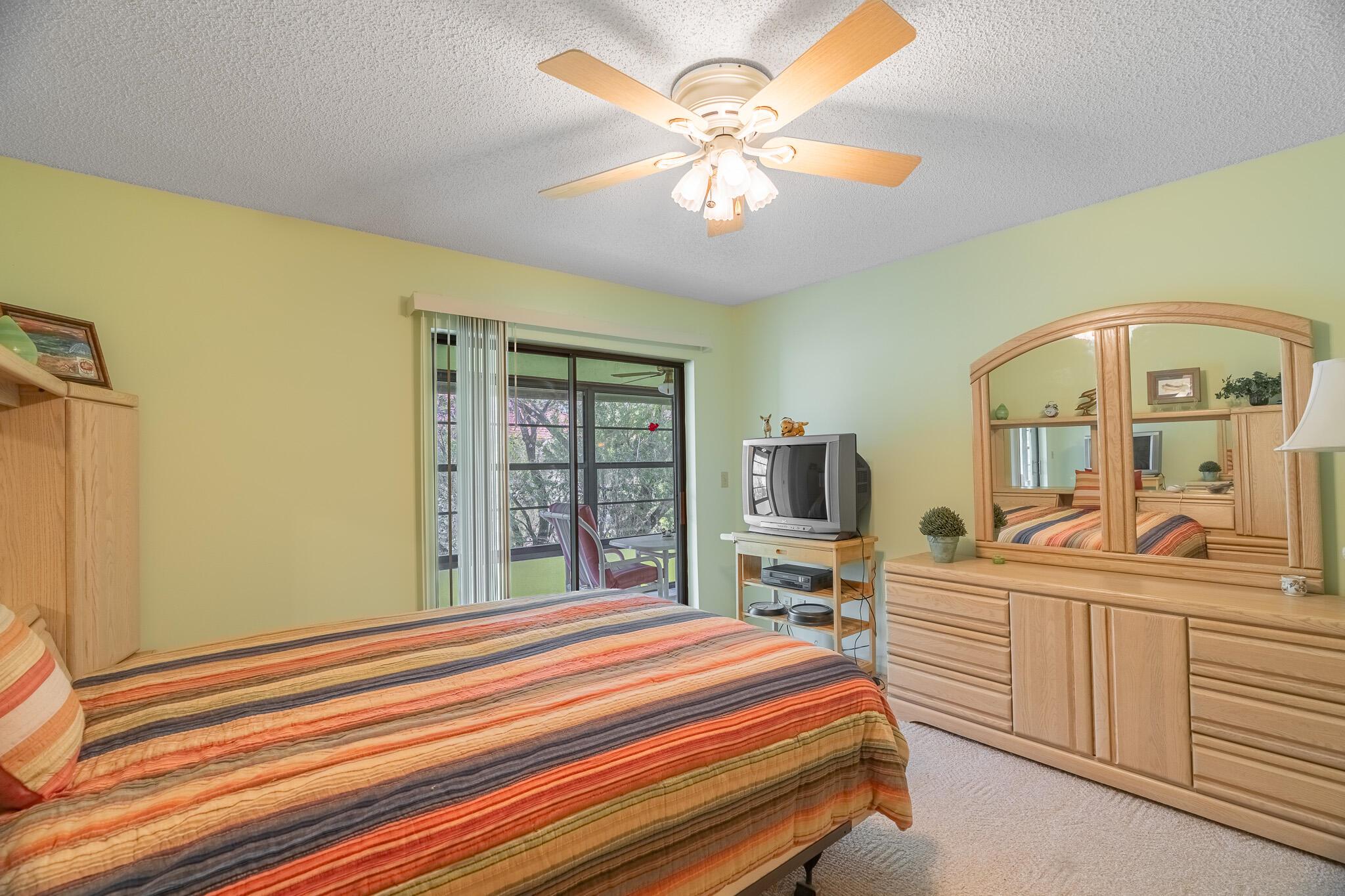 360 SW South River Drive 206