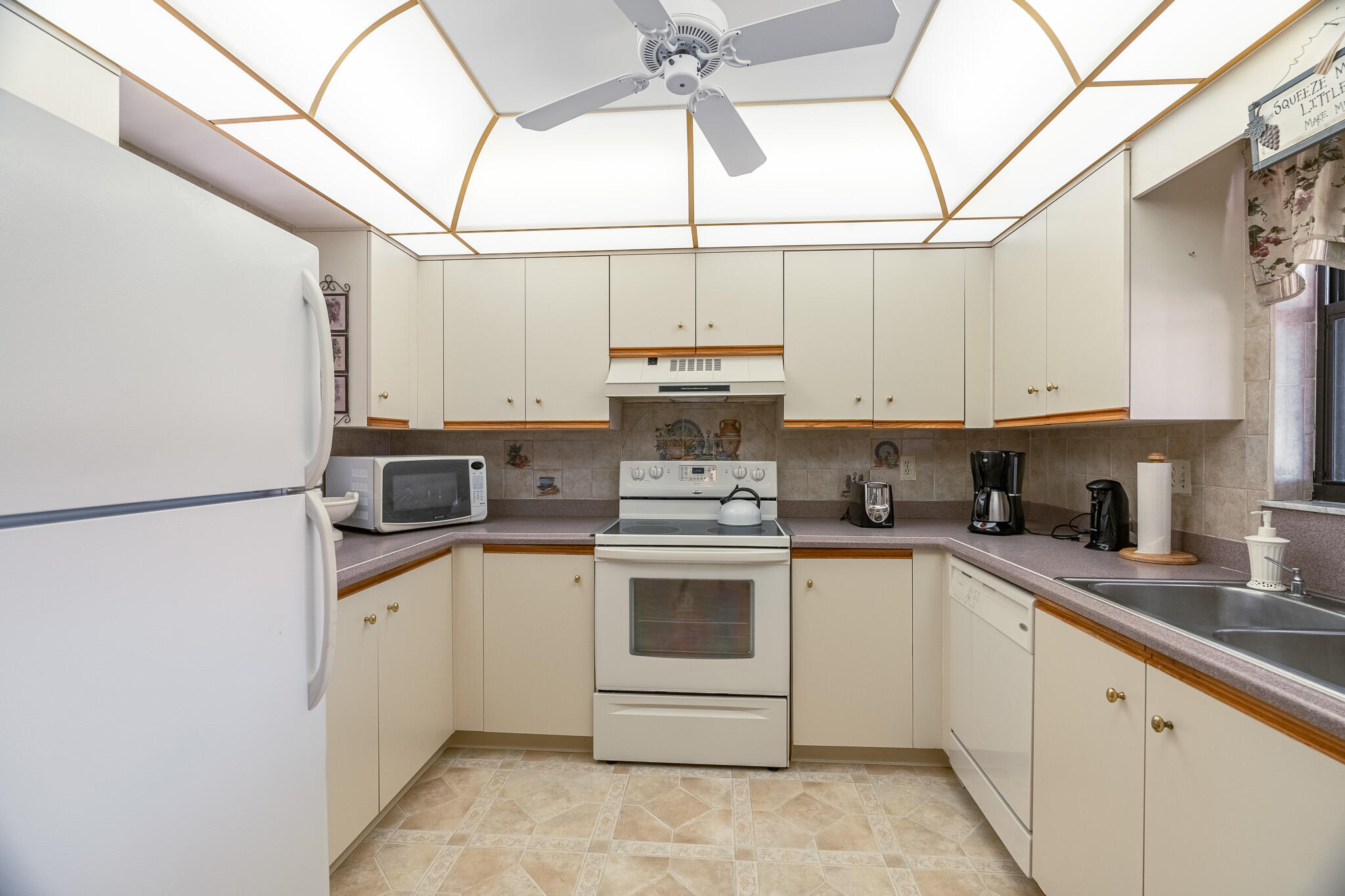 360 SW South River Drive 206