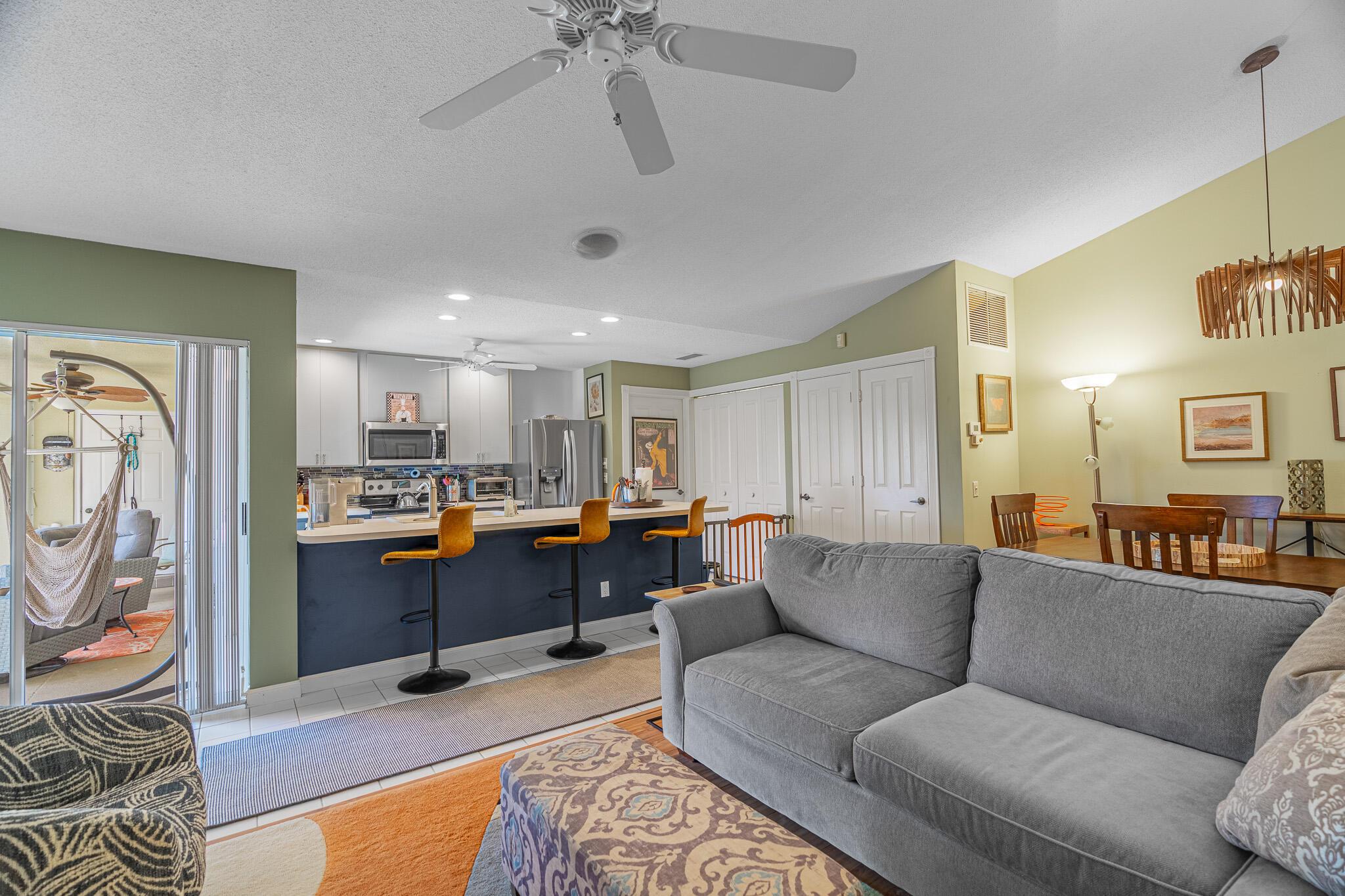 1215 NW Sun Terrace Circle C