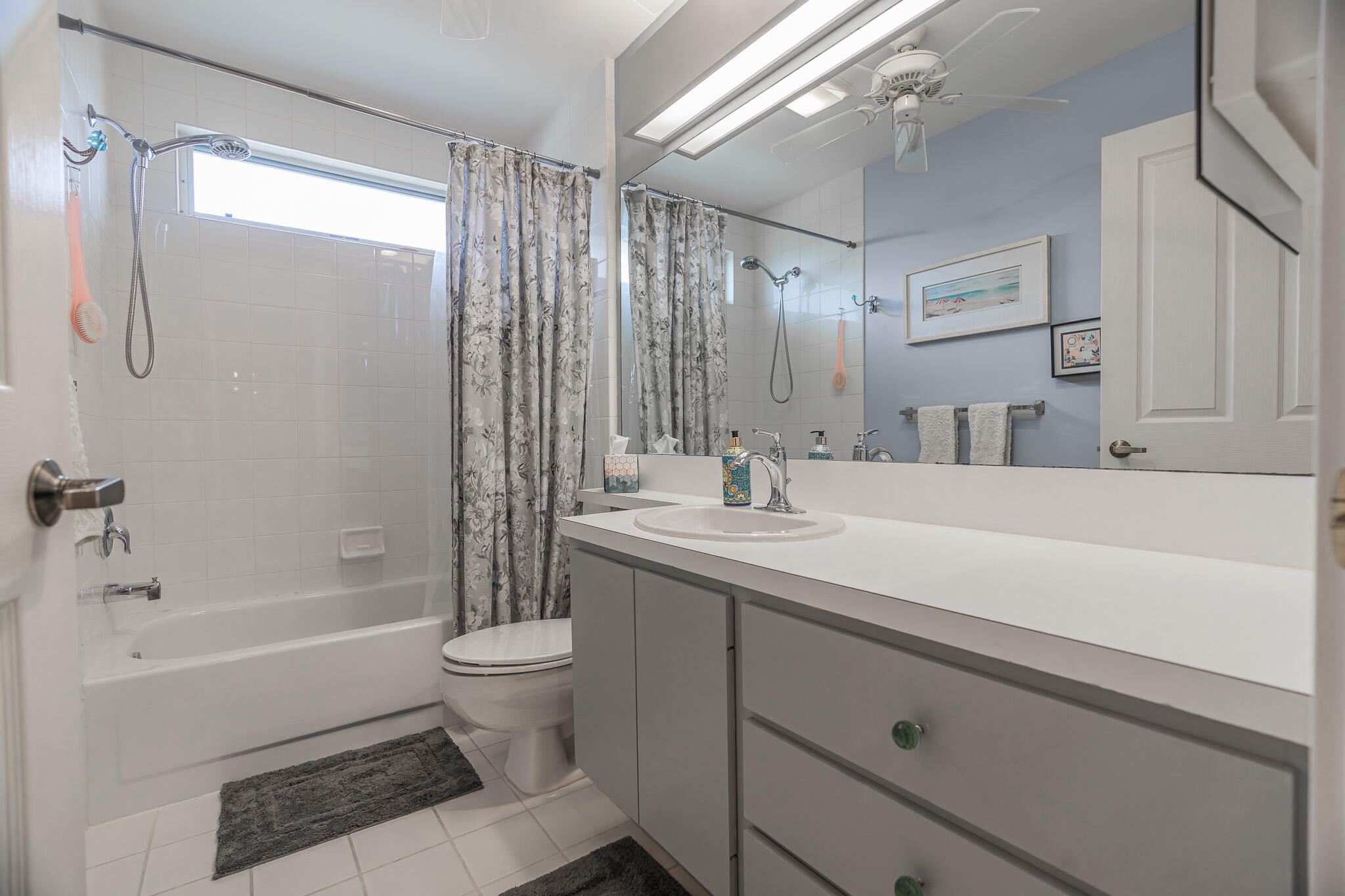 1215 NW Sun Terrace Circle C