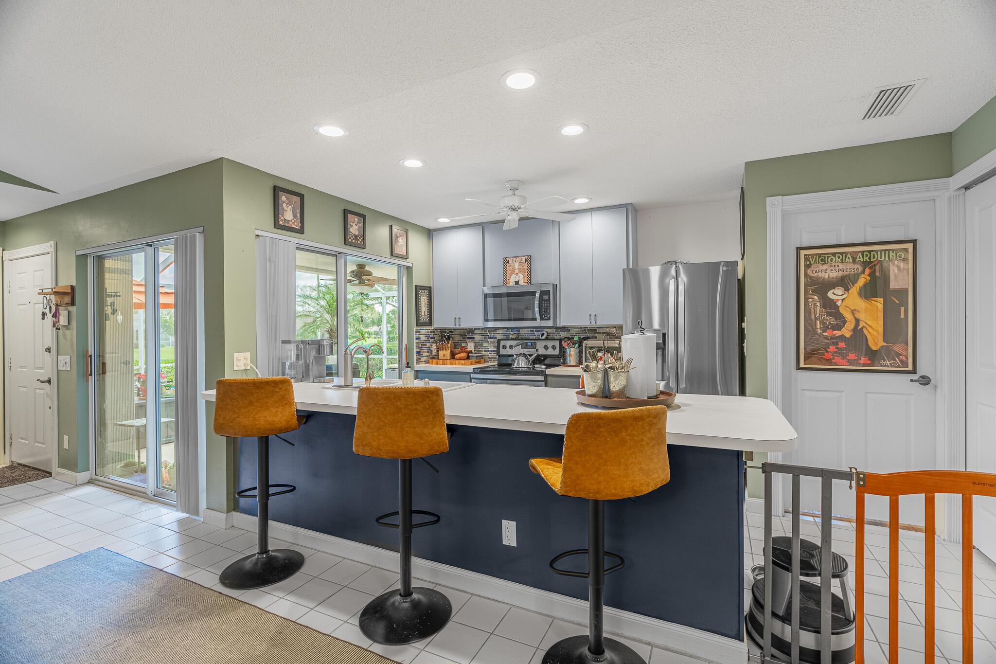 1215 NW Sun Terrace Circle C