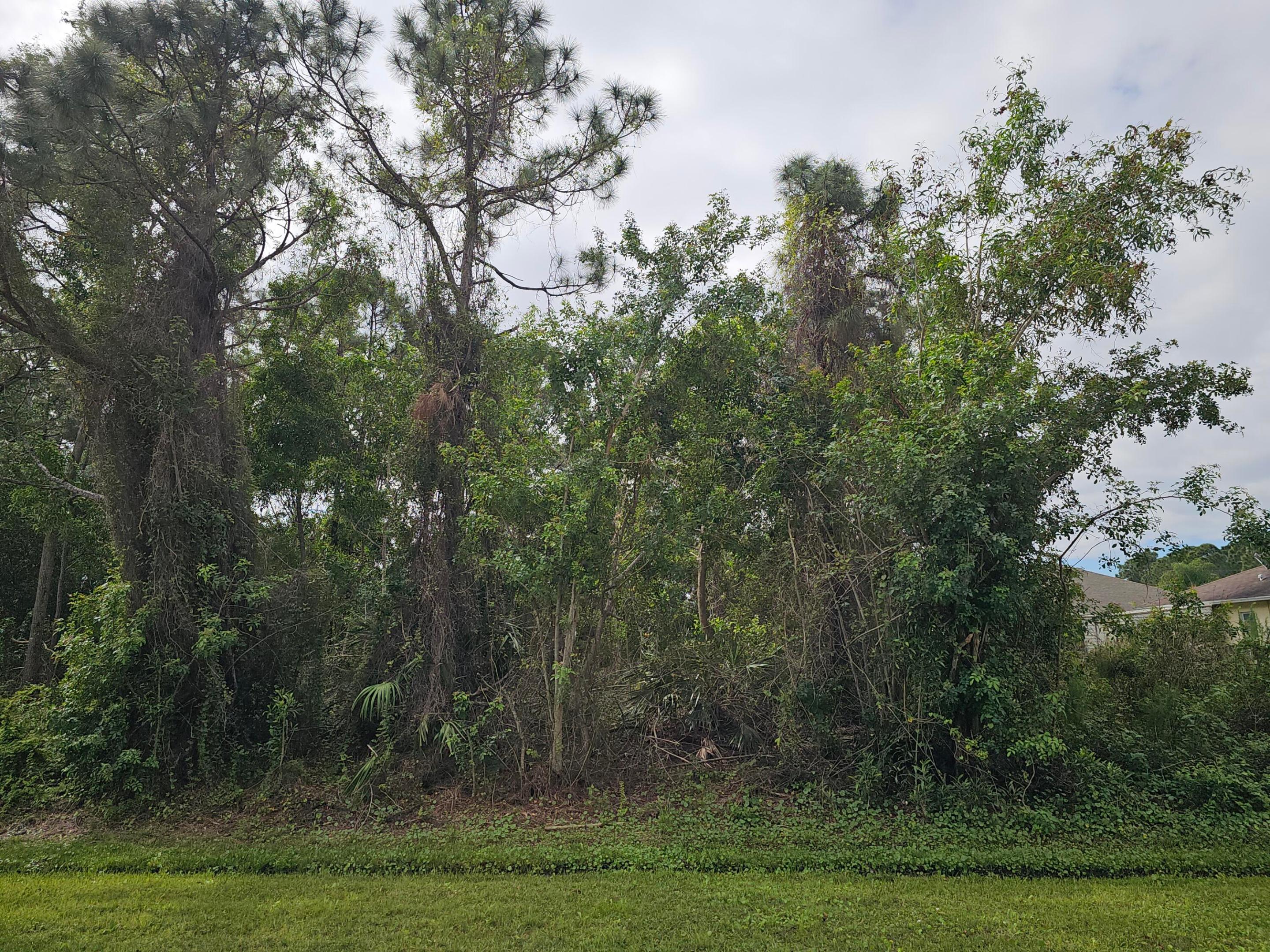 5531 NW North Lundy Circle