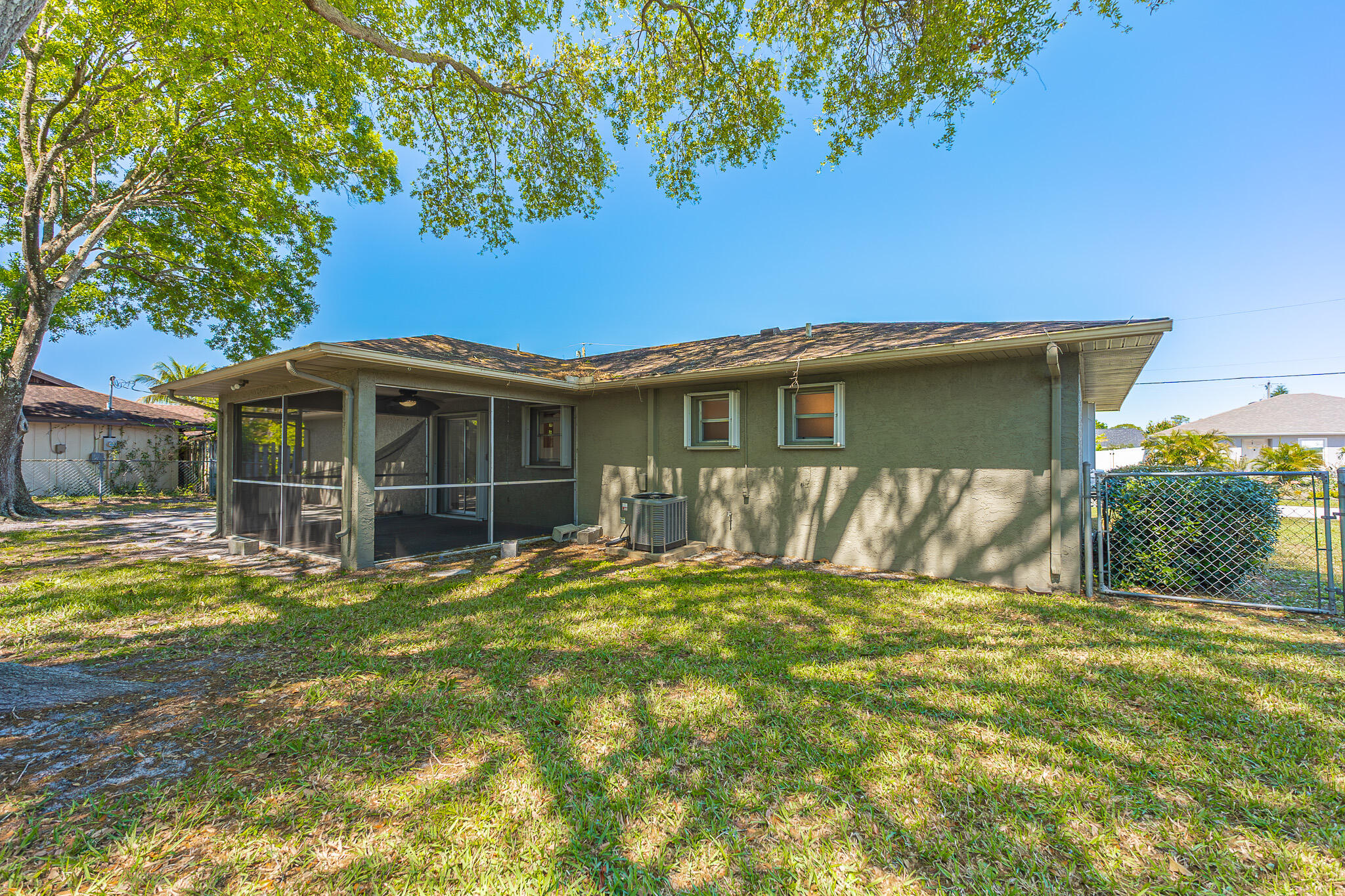 374 NW Ferris Drive