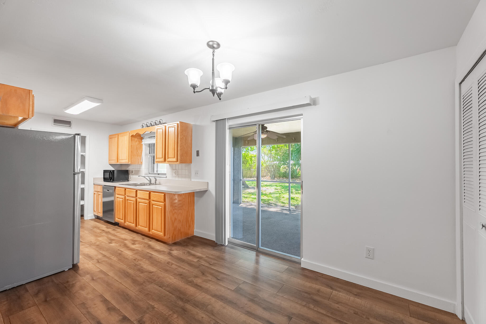 374 NW Ferris Drive