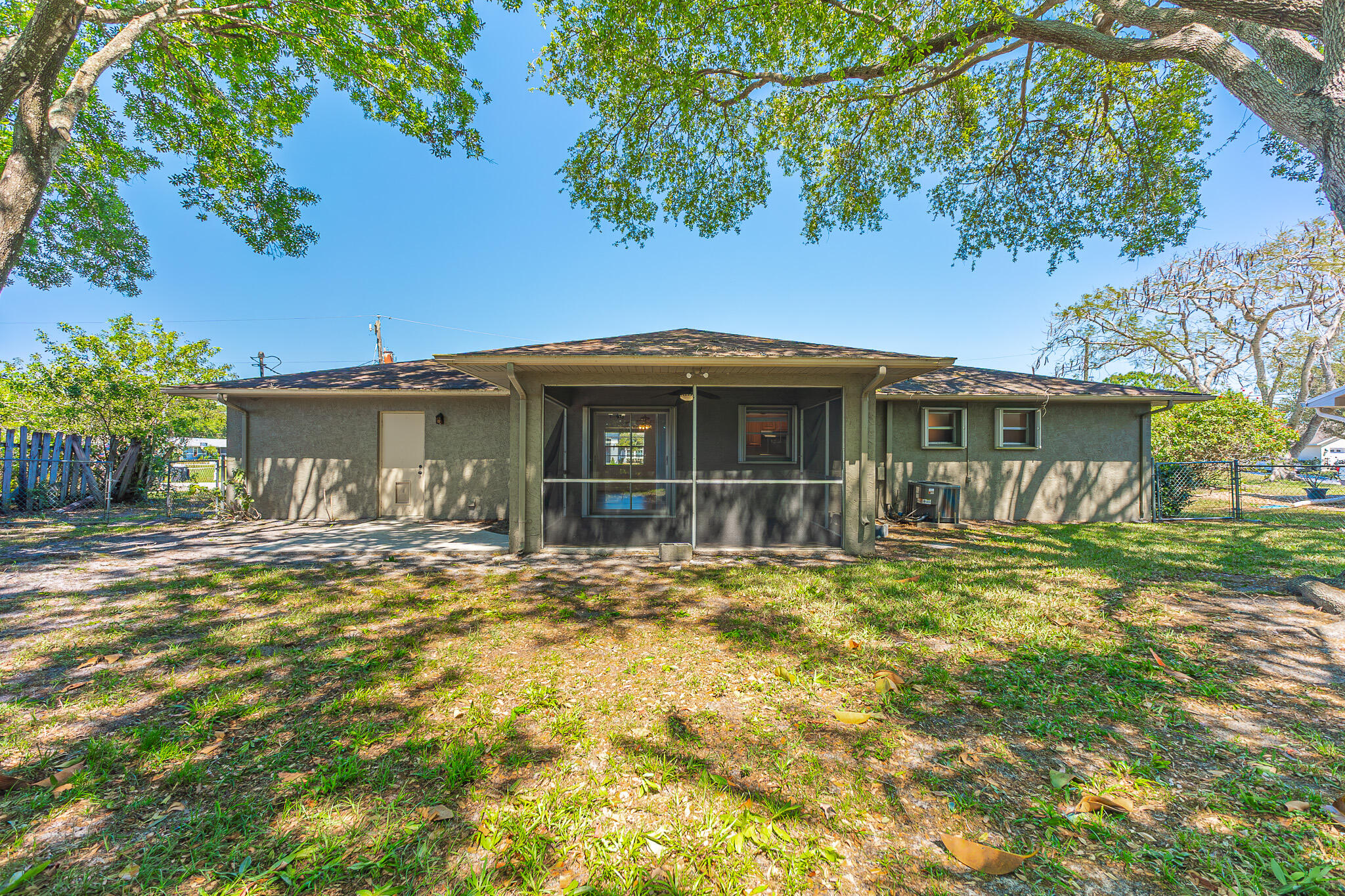 374 NW Ferris Drive