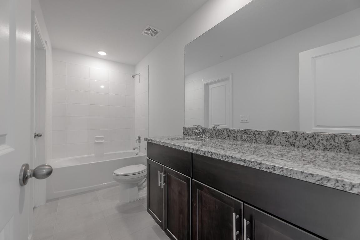 466 Salisbury Circle