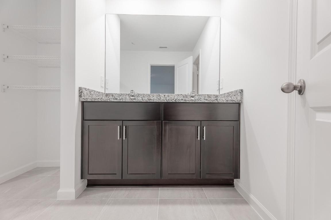 466 Salisbury Circle