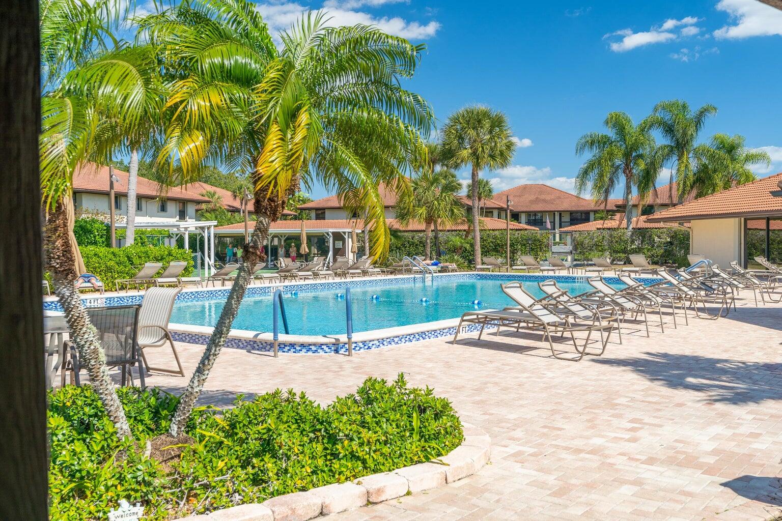 450 SW South River Drive 207