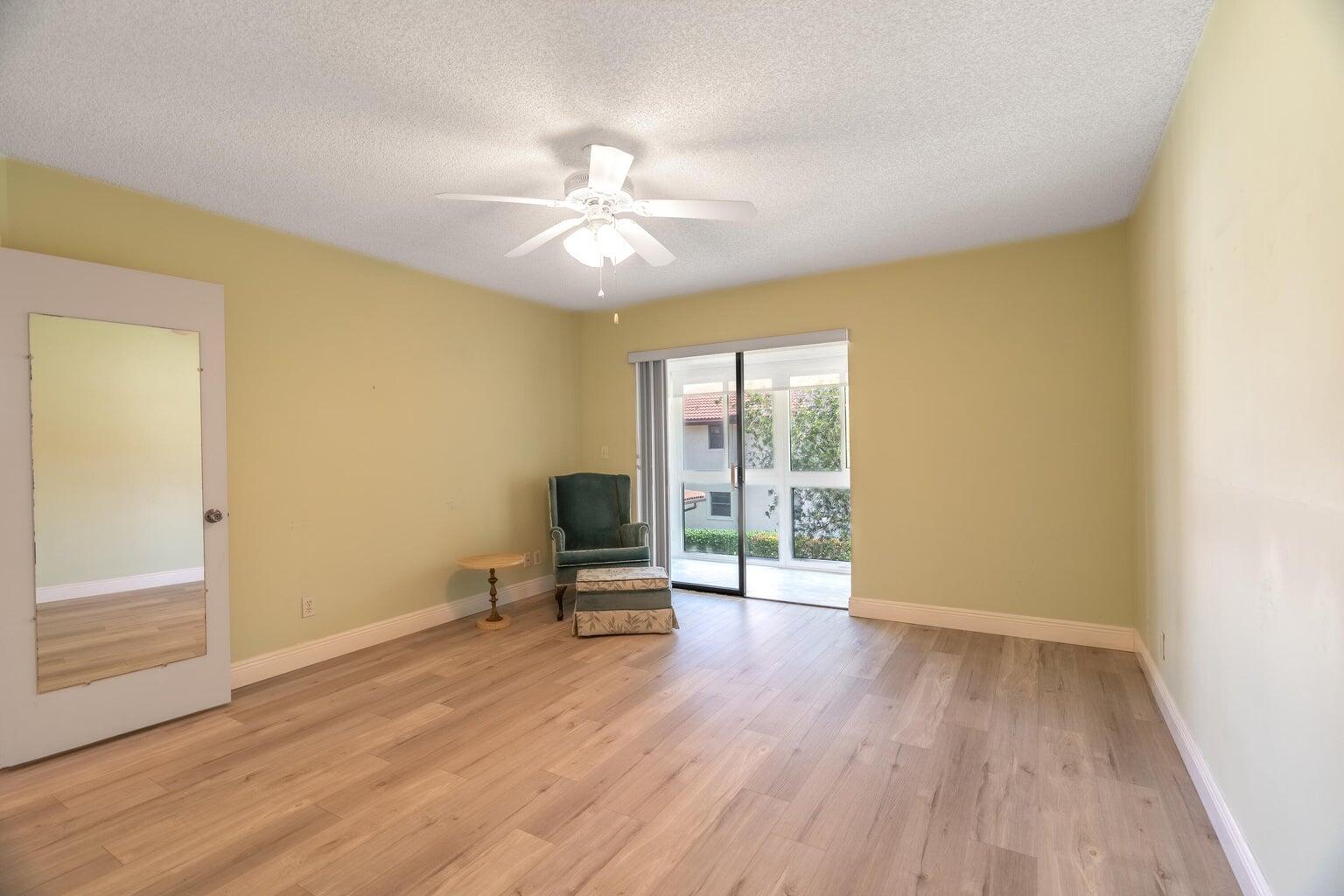 450 SW South River Drive 207