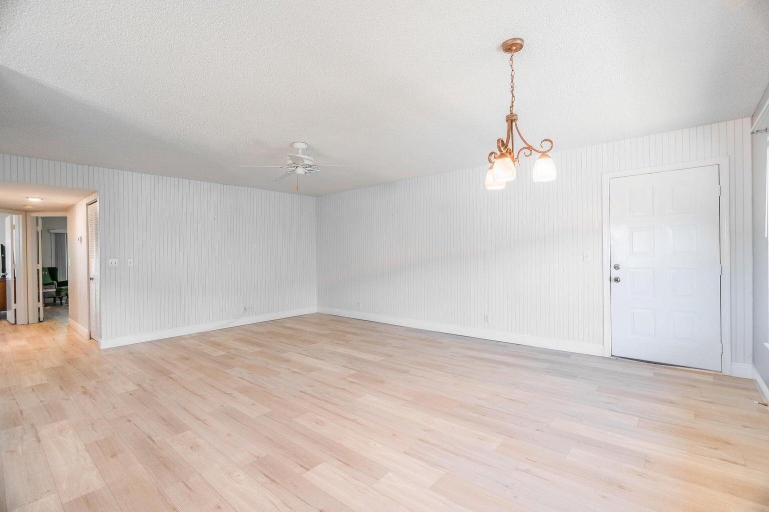 450 SW South River Drive 207