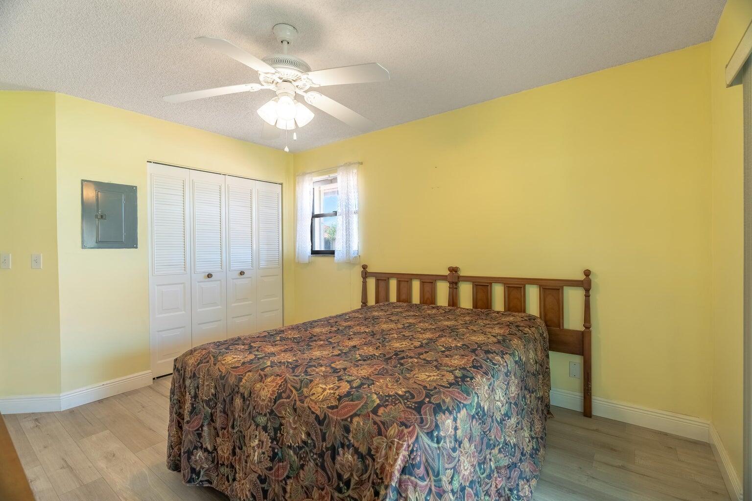 450 SW South River Drive 207