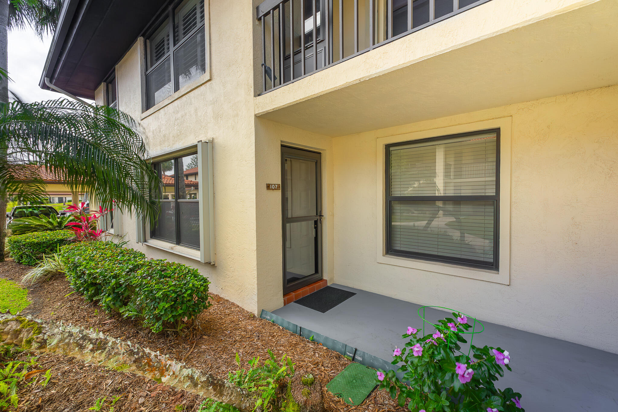 331 SW South River Drive 107