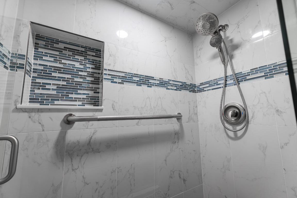 331 SW South River Drive 107