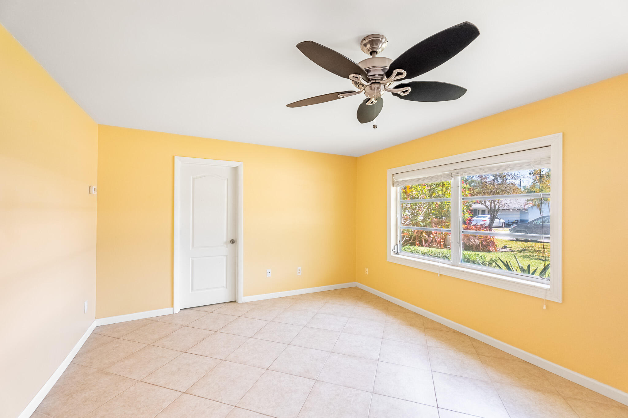 1079 NE Crescent Street