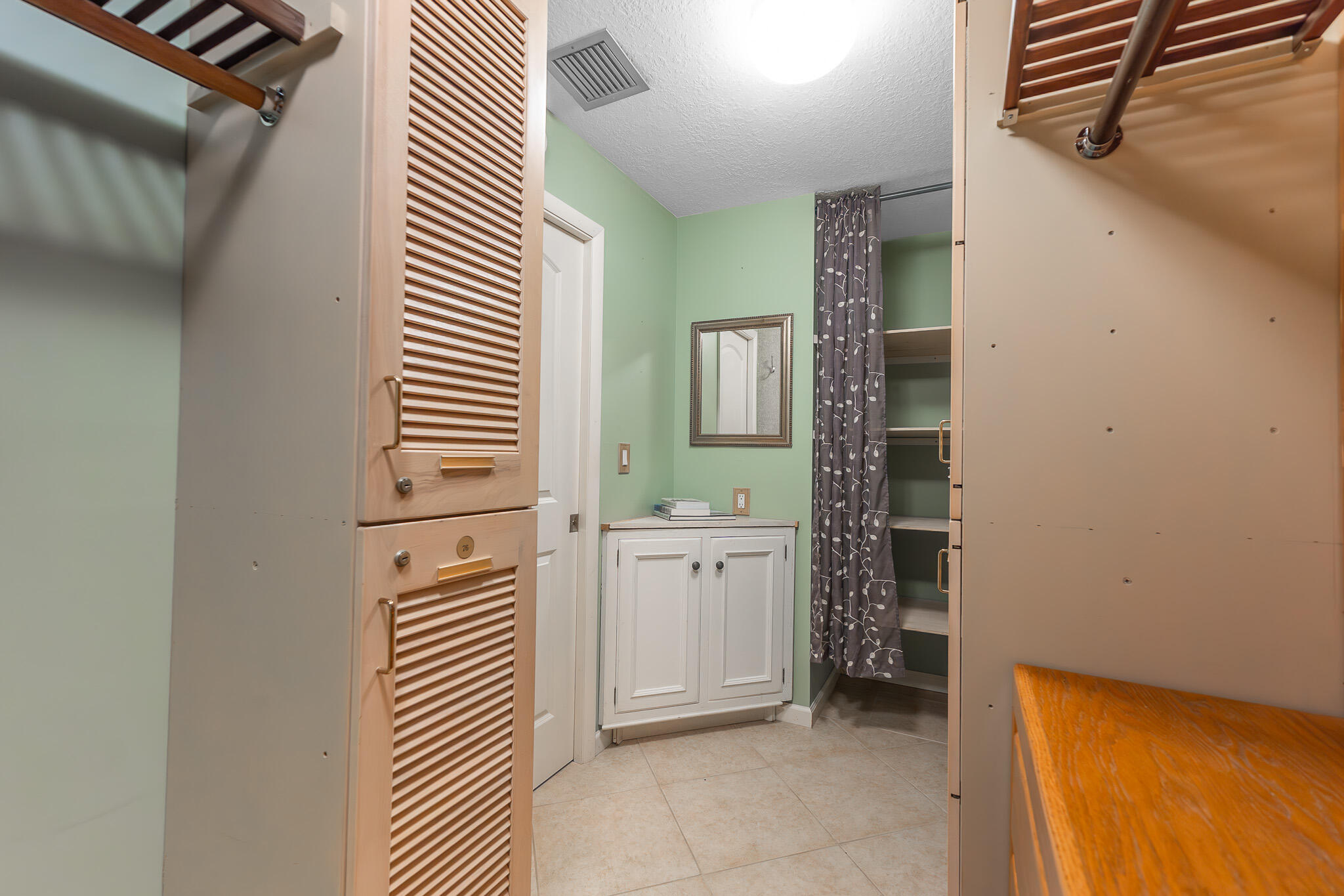 1079 NE Crescent Street