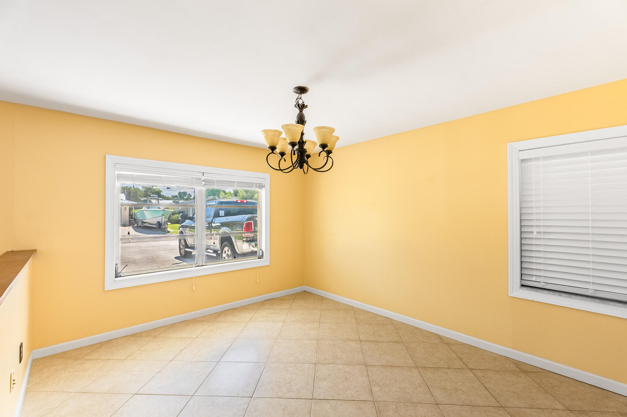 1079 NE Crescent Street