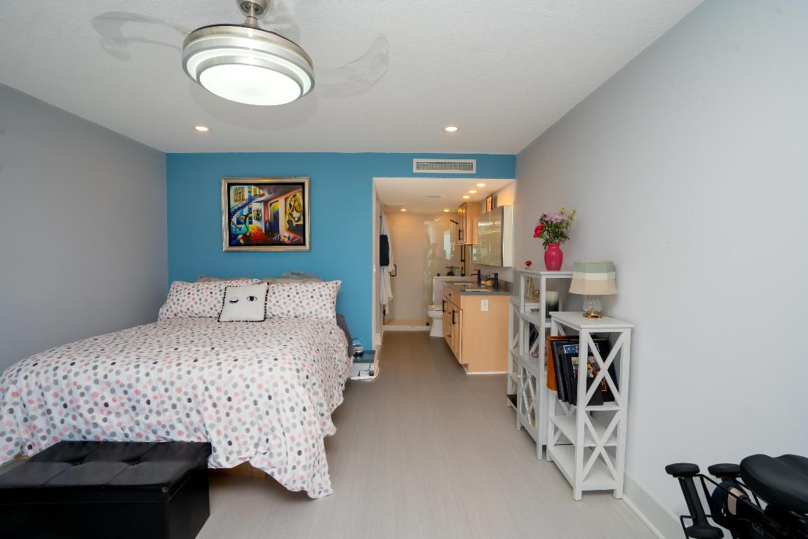 9500 S Ocean Drive 1208