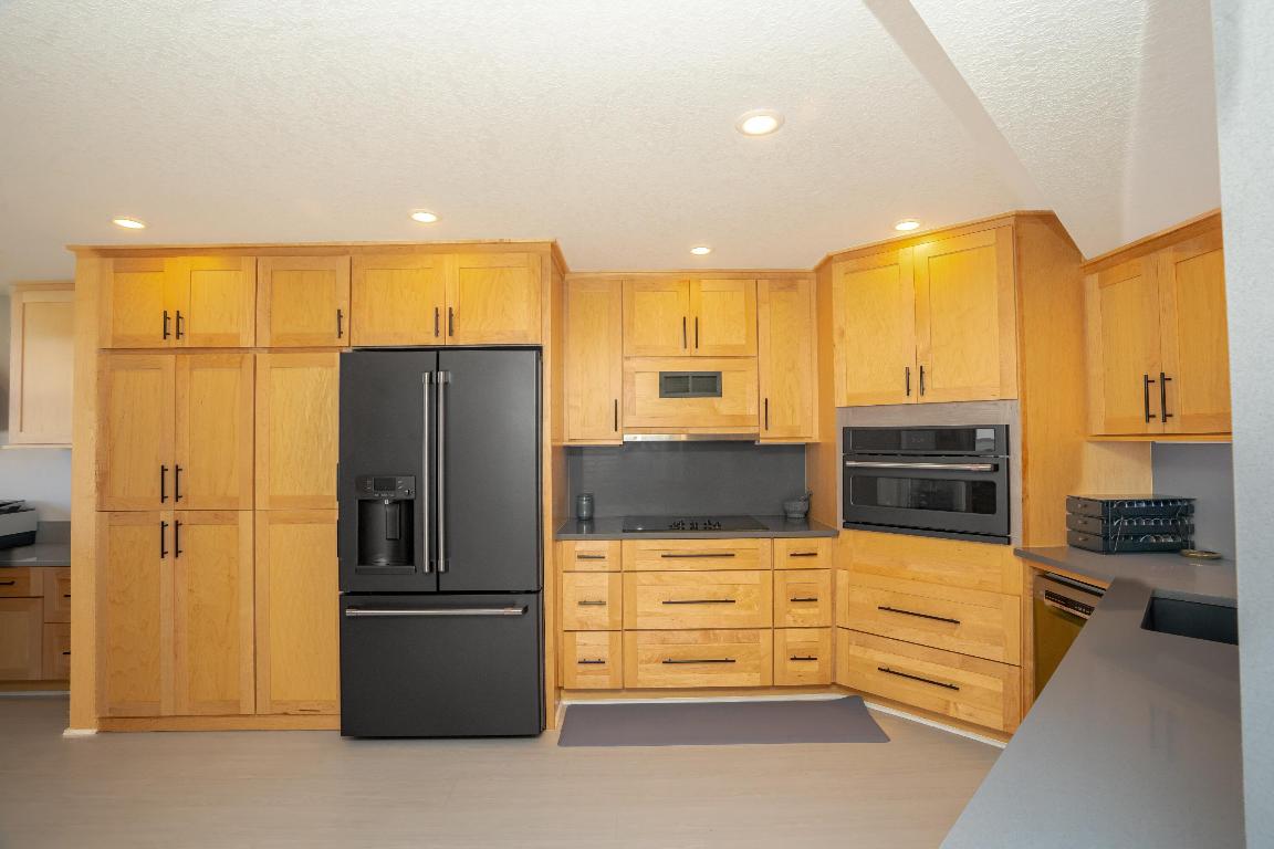 9500 S Ocean Drive 1208