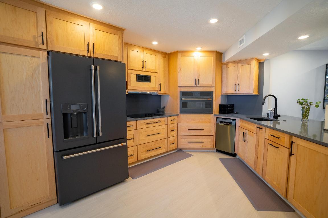 9500 S Ocean Drive 1208