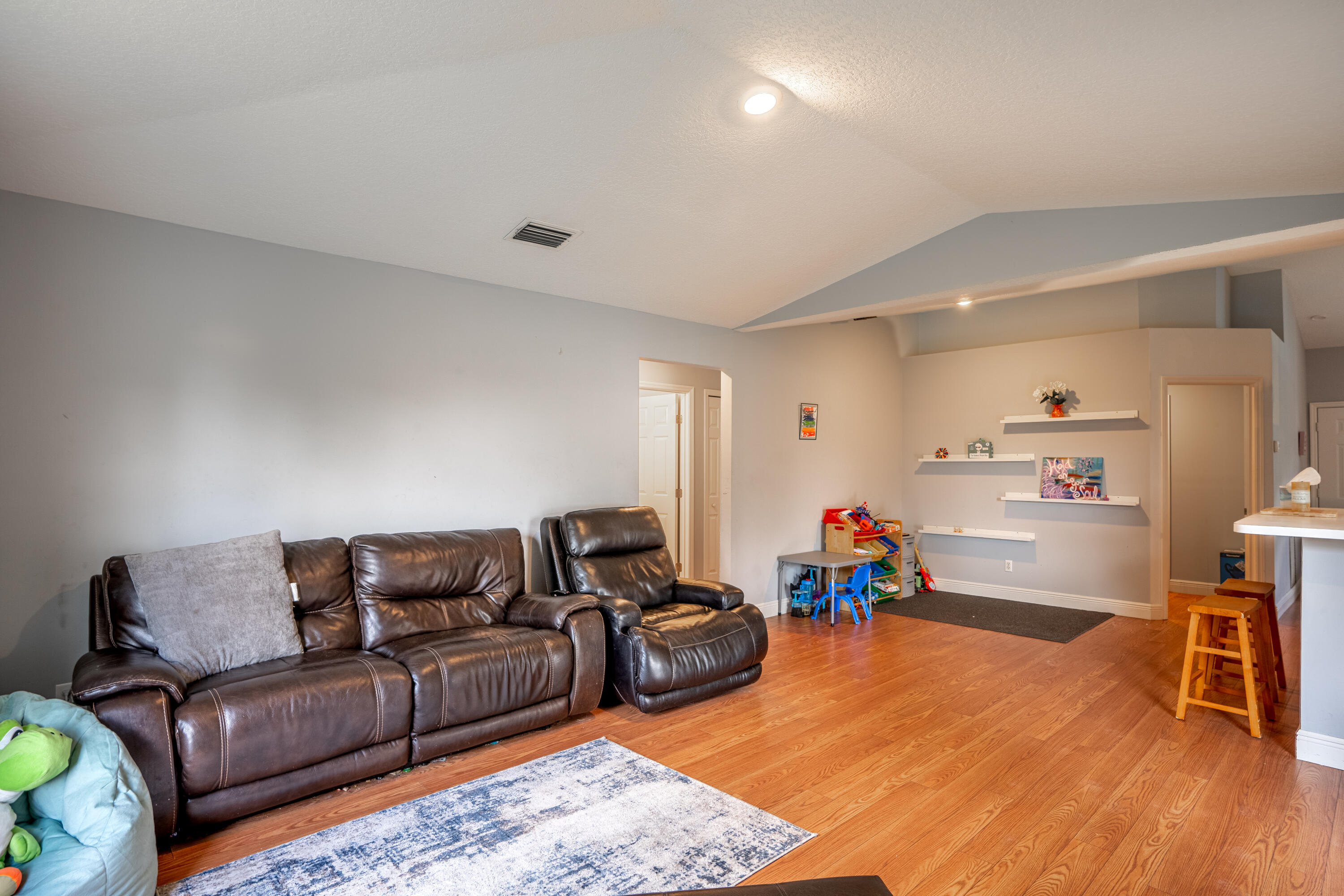 1150 SW Alesio Lane