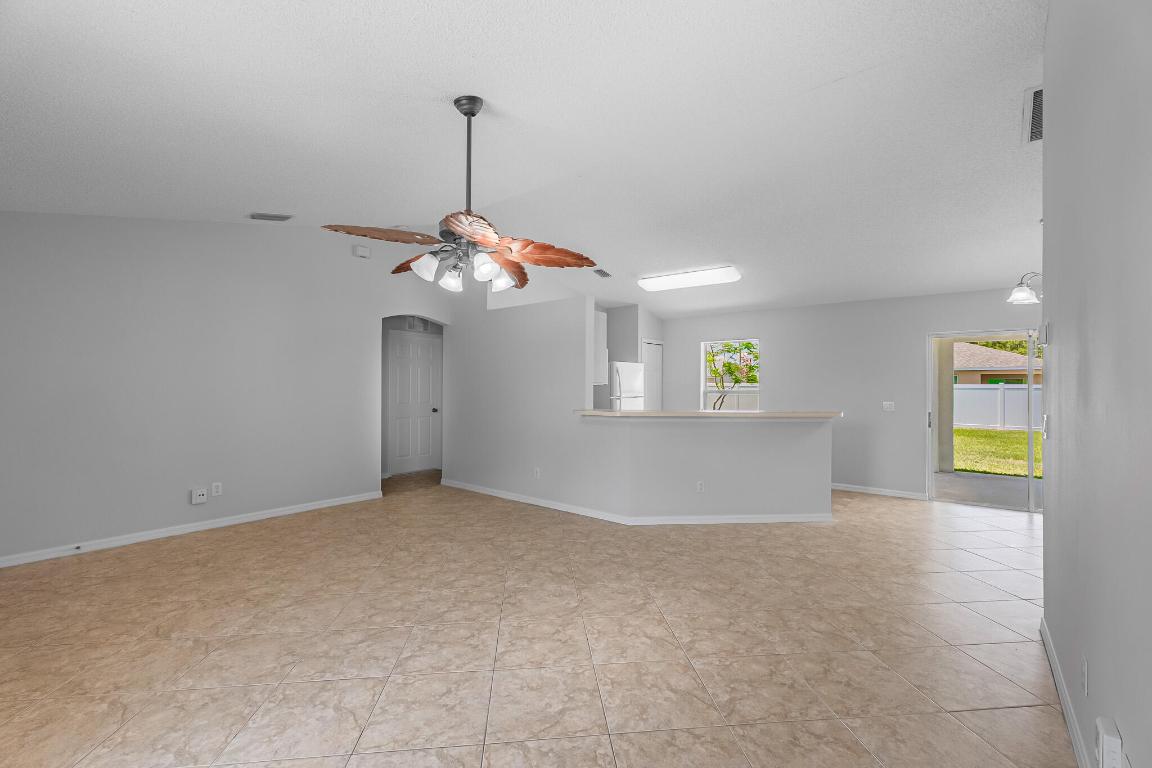 545 SW Buswell Avenue