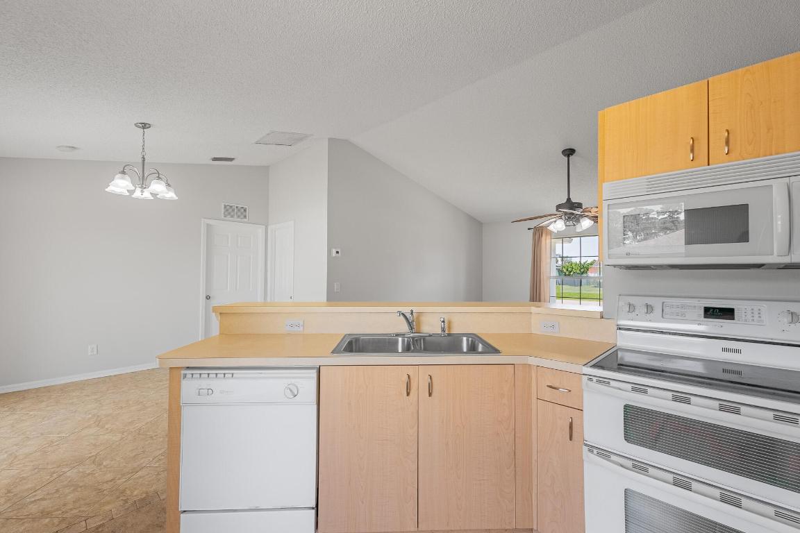 545 SW Buswell Avenue